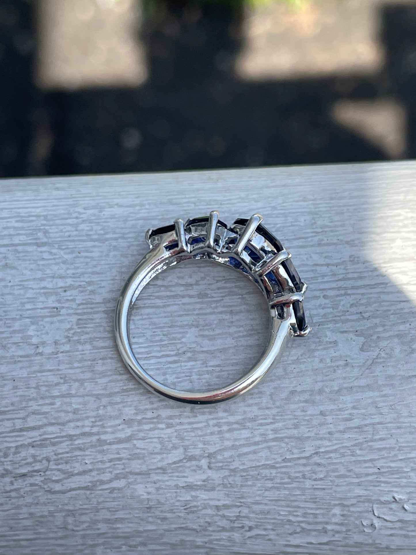 925 Sterling Silver Lab Sapphire Heart Band Ring Size 6
