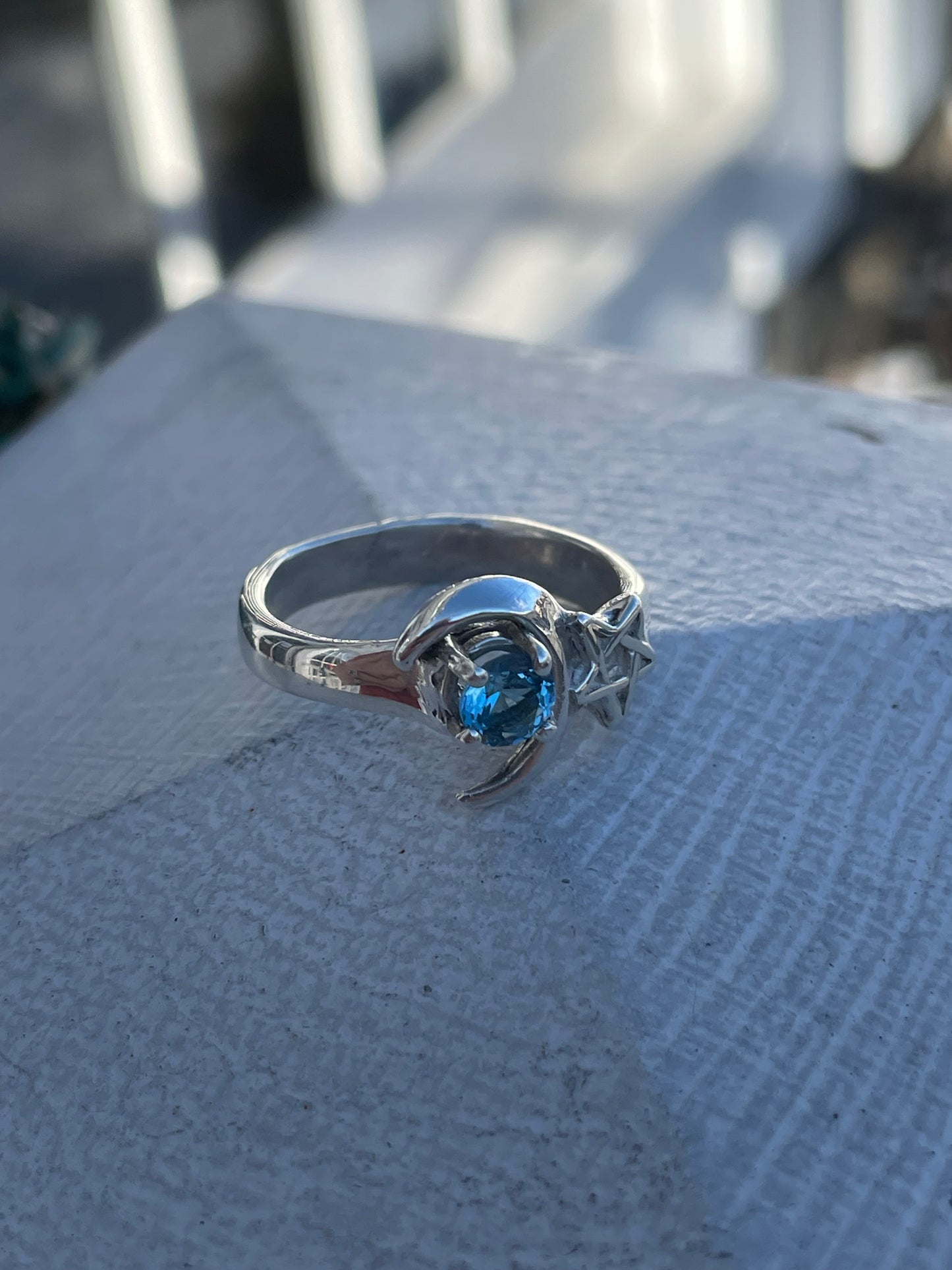 925 Sterling Silver Wiccan Star & Crescent Moon Ring with Blue Topaz Size 8.25