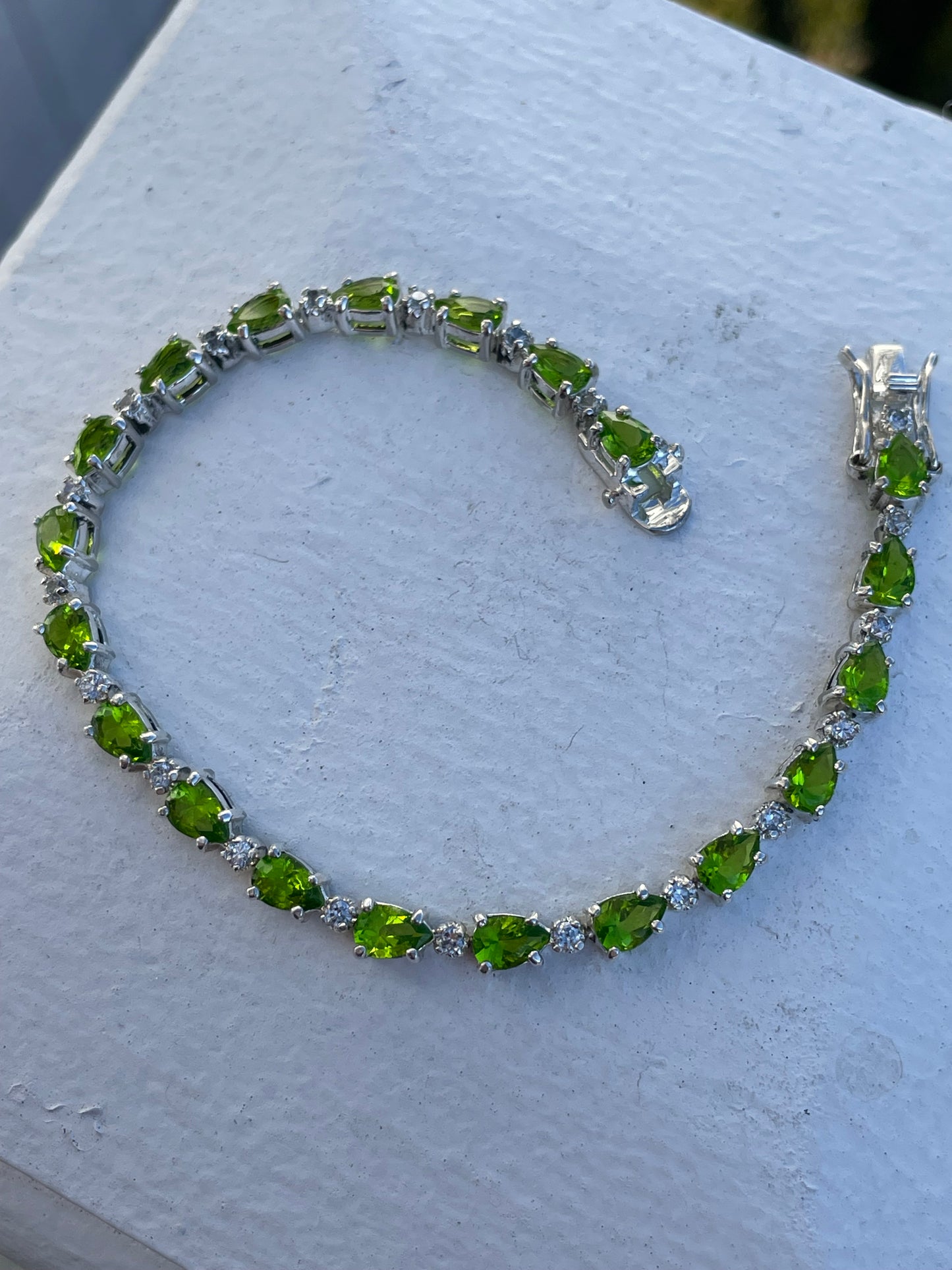 925 Sterling Silver Simulated Peridot & Cz Tennis Bracelet 7.25”