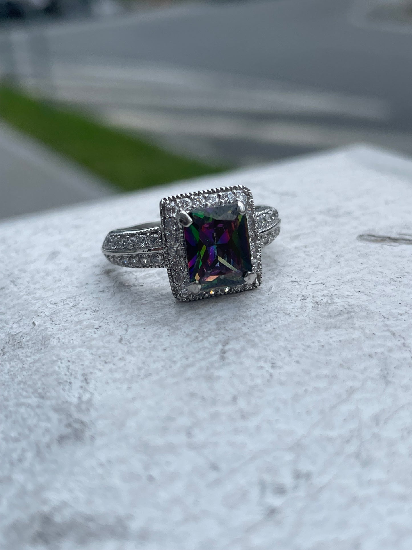 925 Sterling Silver Mystic Topaz Solitaire Ring w/ Cz Halo Size 8