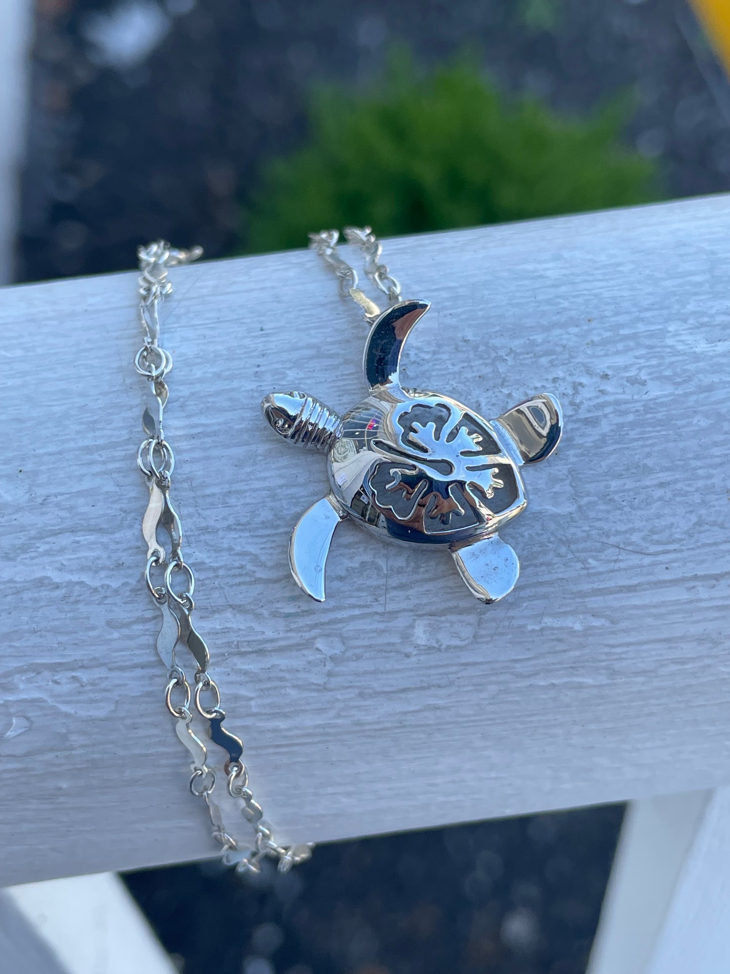 925 Sterling Silver High Polished Sea Turtle 18” Necklace.