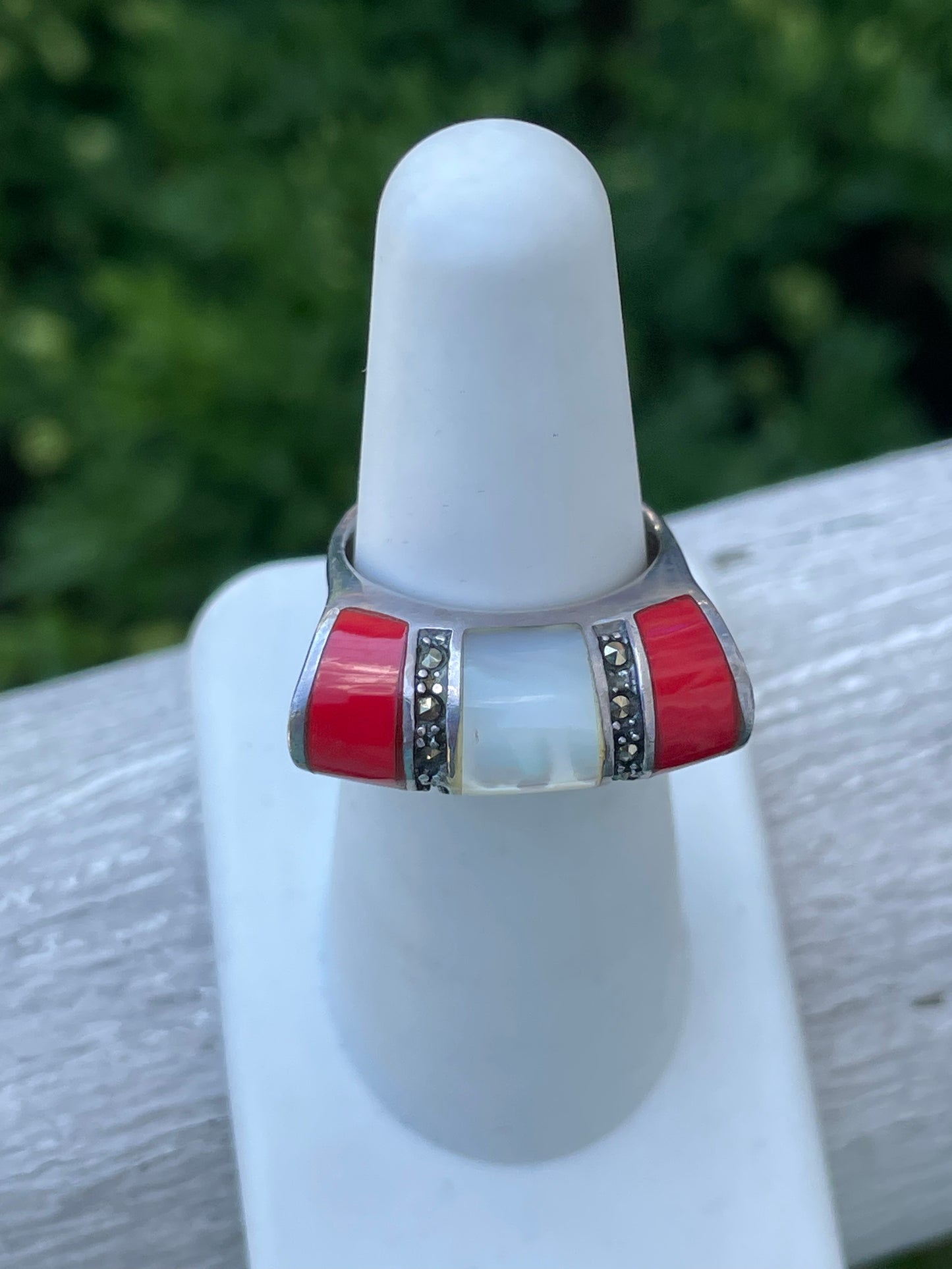 925 Sterling Silver Red Jasper & Mother of Pearl Bar Ring