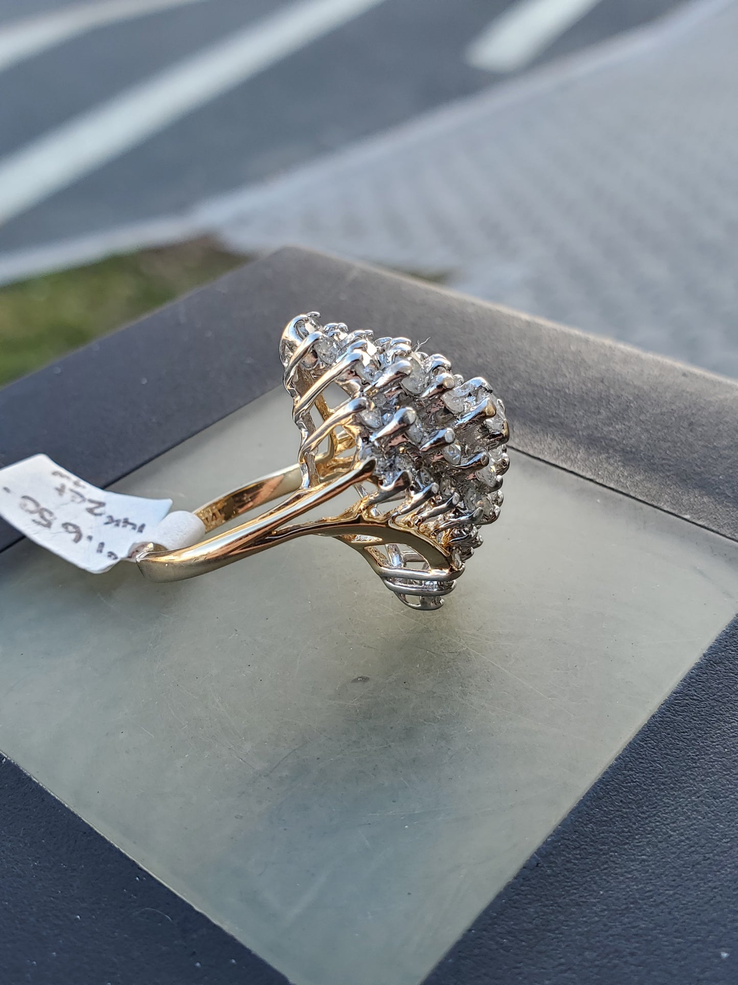 14k Gold 2.00 tcw Vinatge 80's Large Diamond Cluster Ring