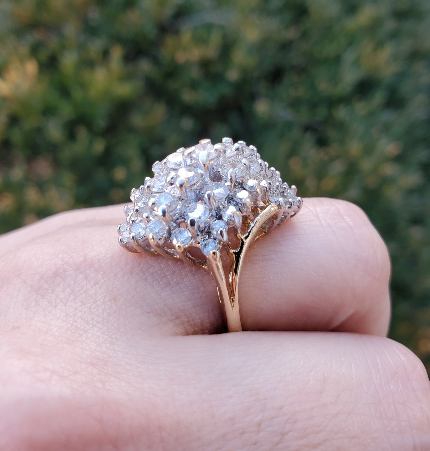 14k Gold 2.00 tcw Vinatge 80's Large Diamond Cluster Ring