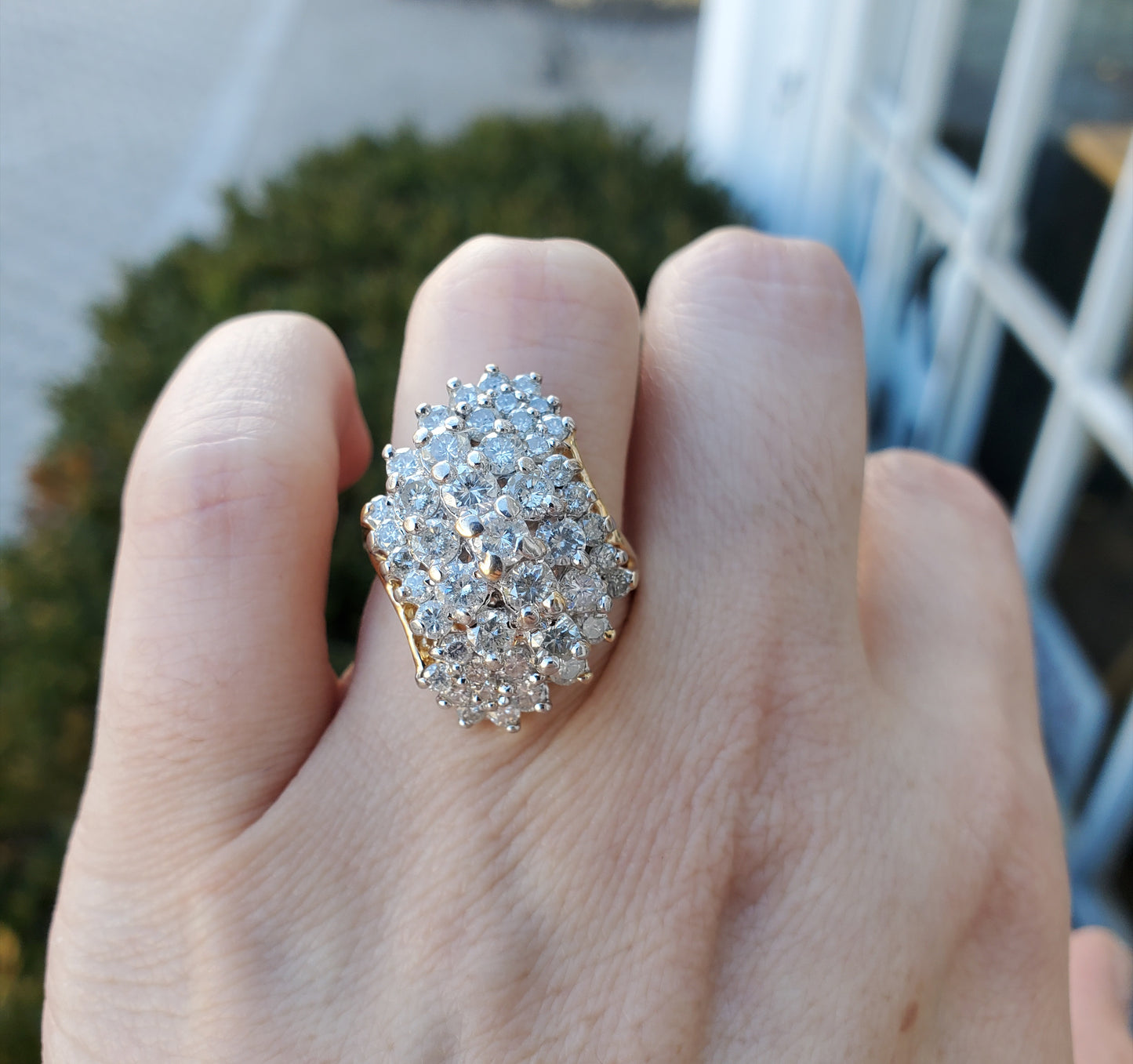 14k Gold 2.00 tcw Vinatge 80's Large Diamond Cluster Ring
