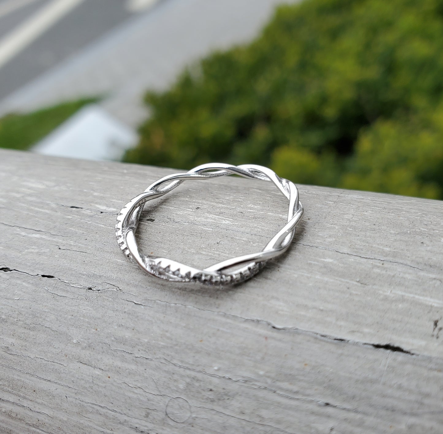 925 Sterling Silver Twist Zirconia Band Ring