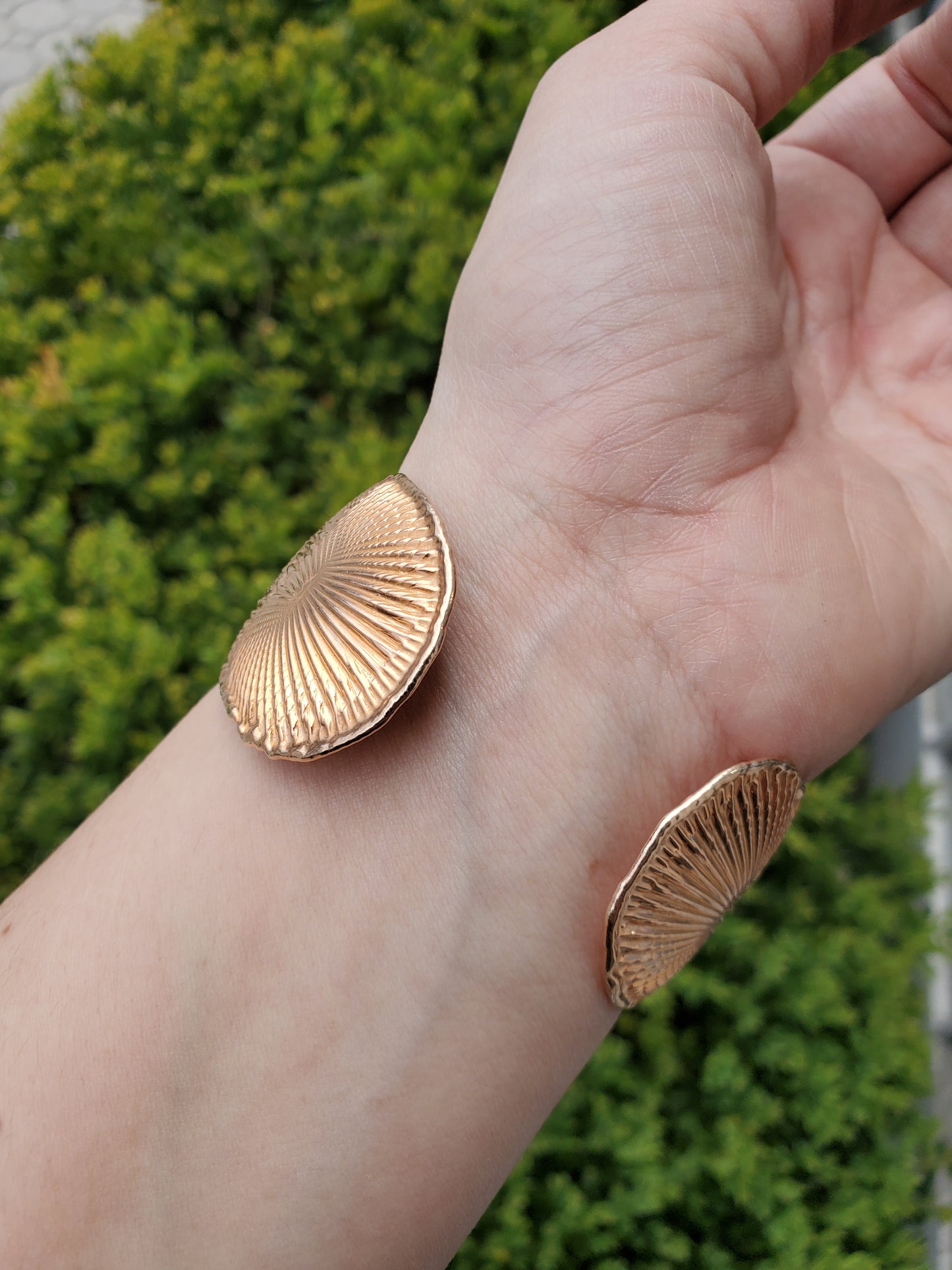 925 Sterling Silver Designer JCM Rose Vermeil Seashell Design Etched Wide Cuff Bangle Bracelet