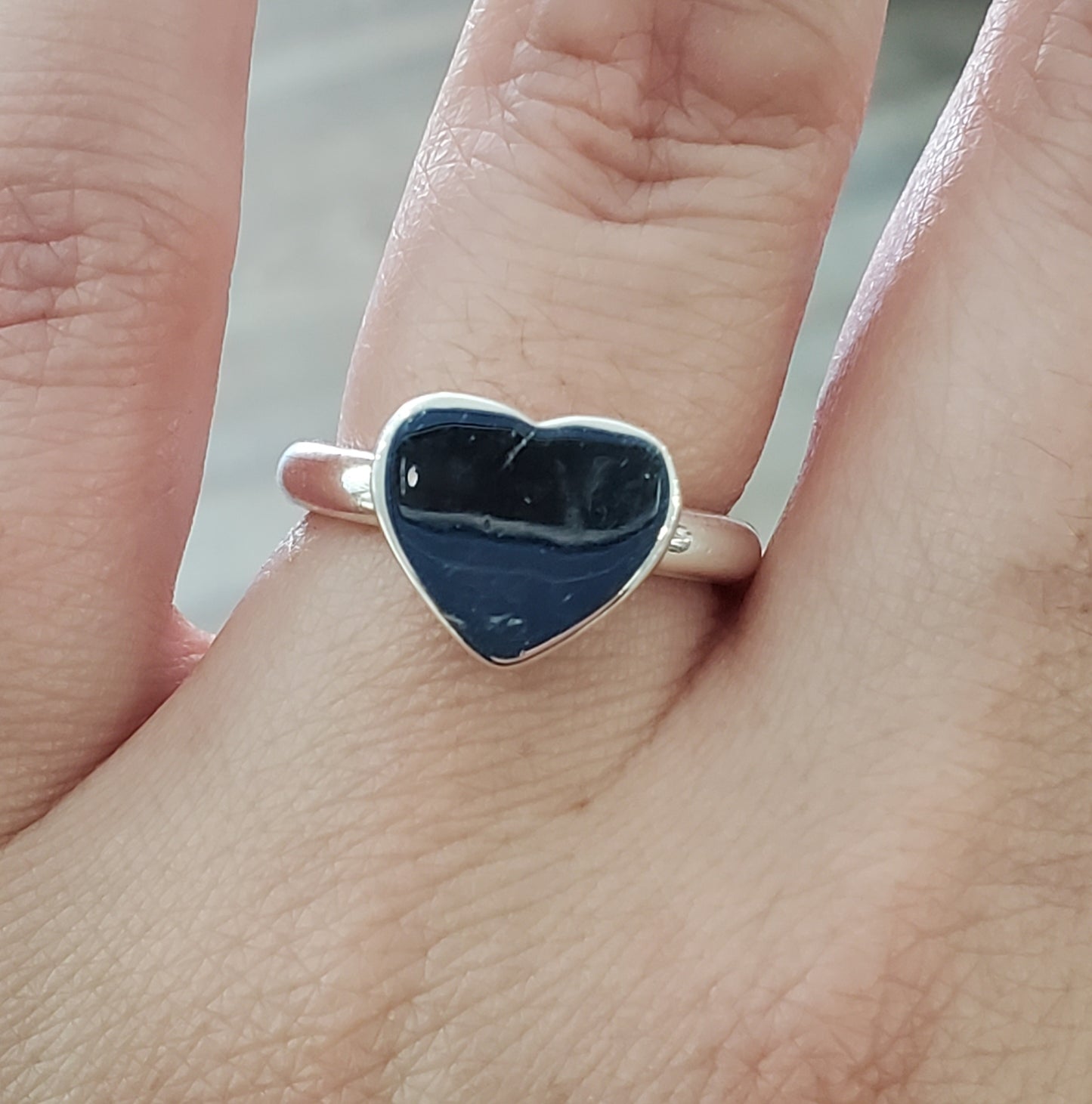 925 Sterling Silver Signet Hi-Polish Heart Ring