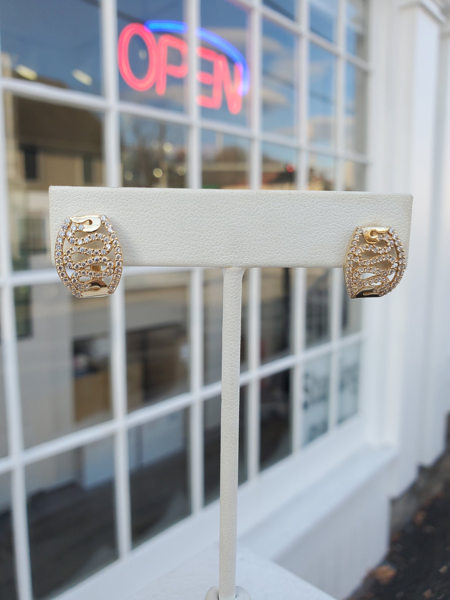 14k Solid Gold Zirconia Infinity Wave Snap Huggie Hoop Earrings