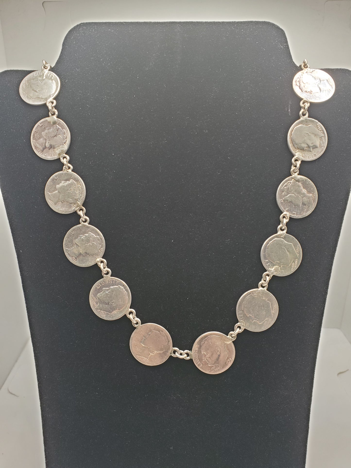 925 Sterling Silver Silver Coin Dime Wreath Necklace