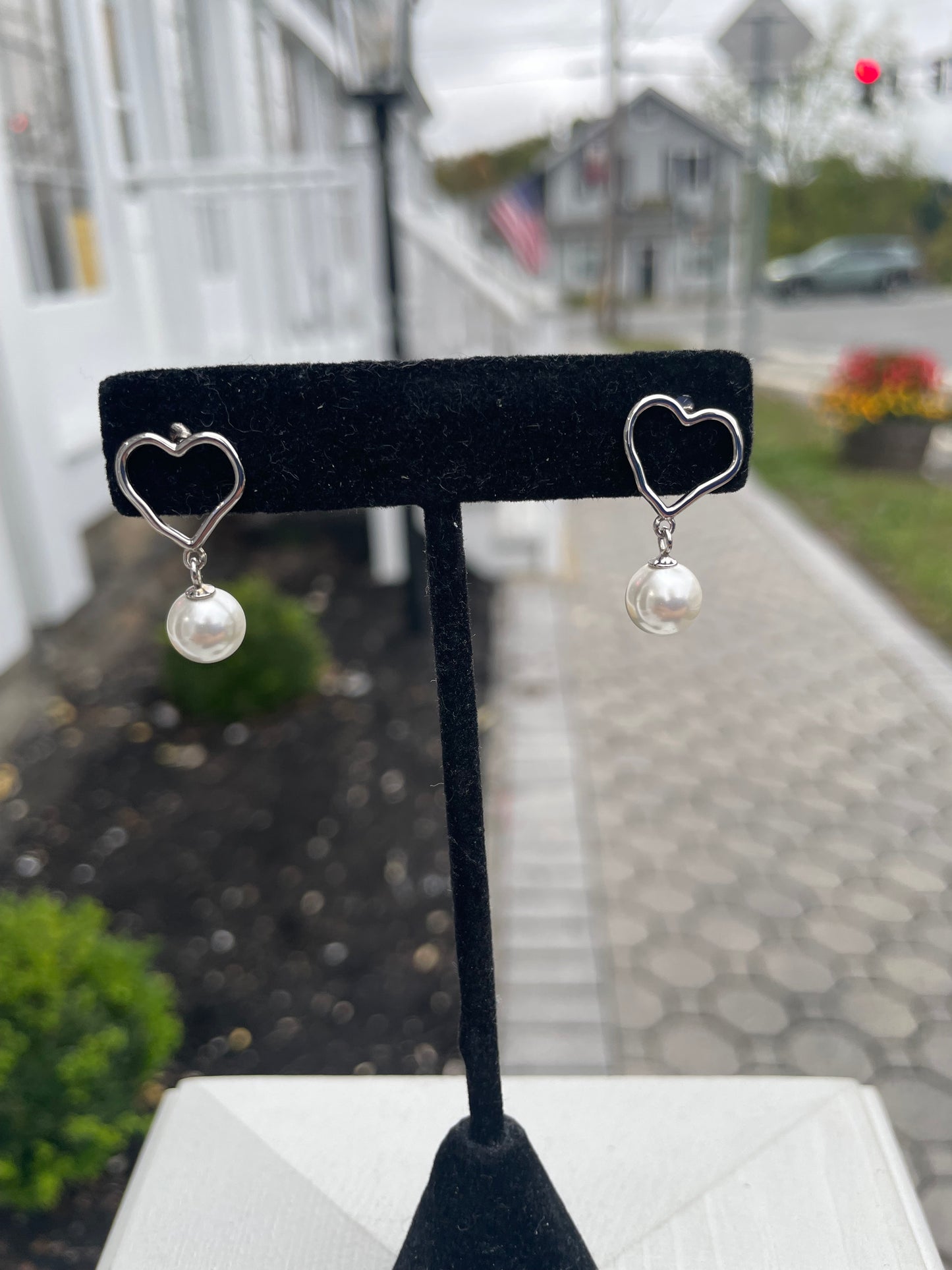 925 Sterling Silver Open Heart Freshwater Pearl Drop Earrings