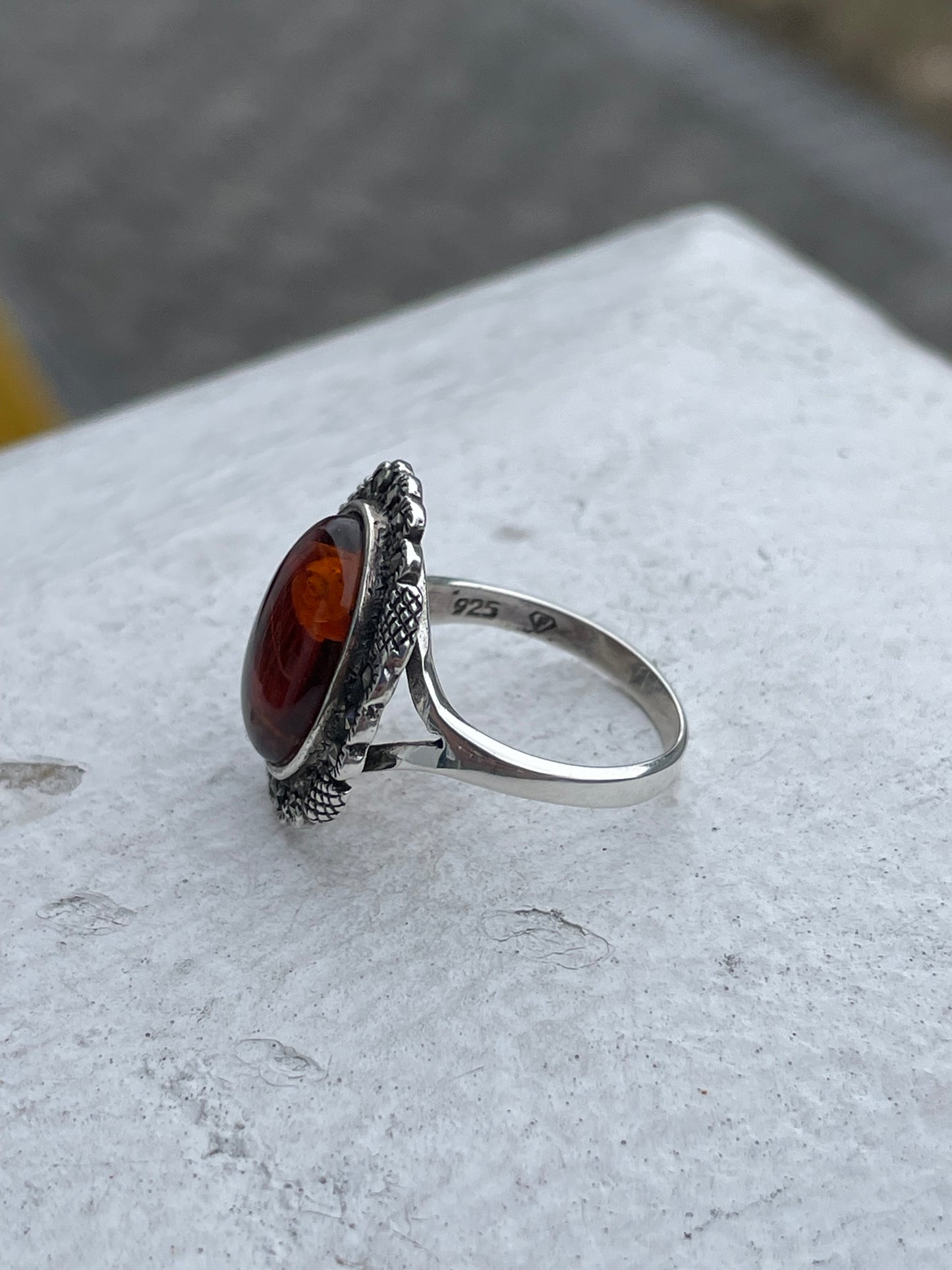 925 Sterling Silver Simulated Amber & Marcasite Flower Etched Signet Ring Size 5.75