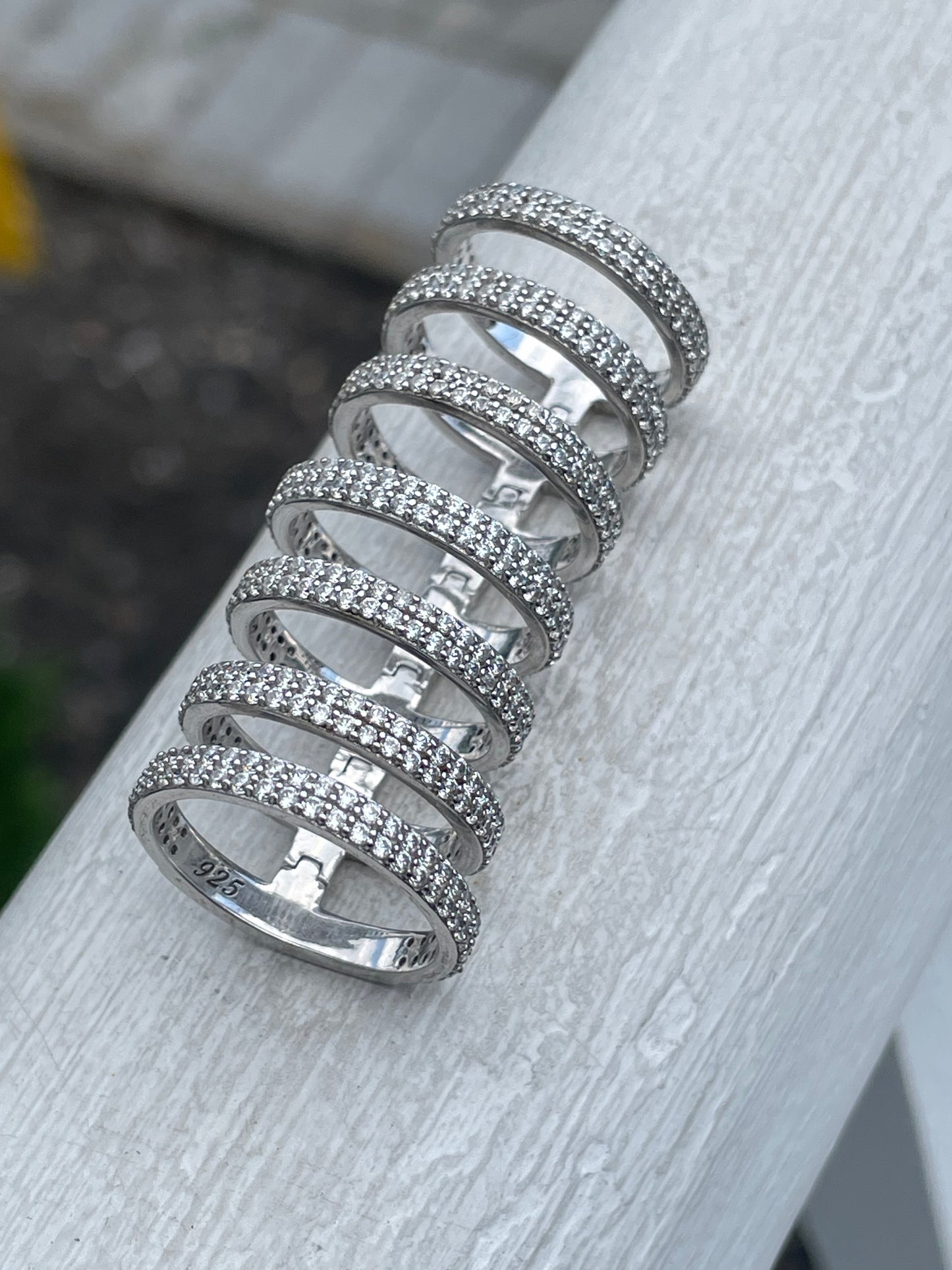 925 Sterling Silver Connected 7 Band Sparkling Cz Ring Size 5
