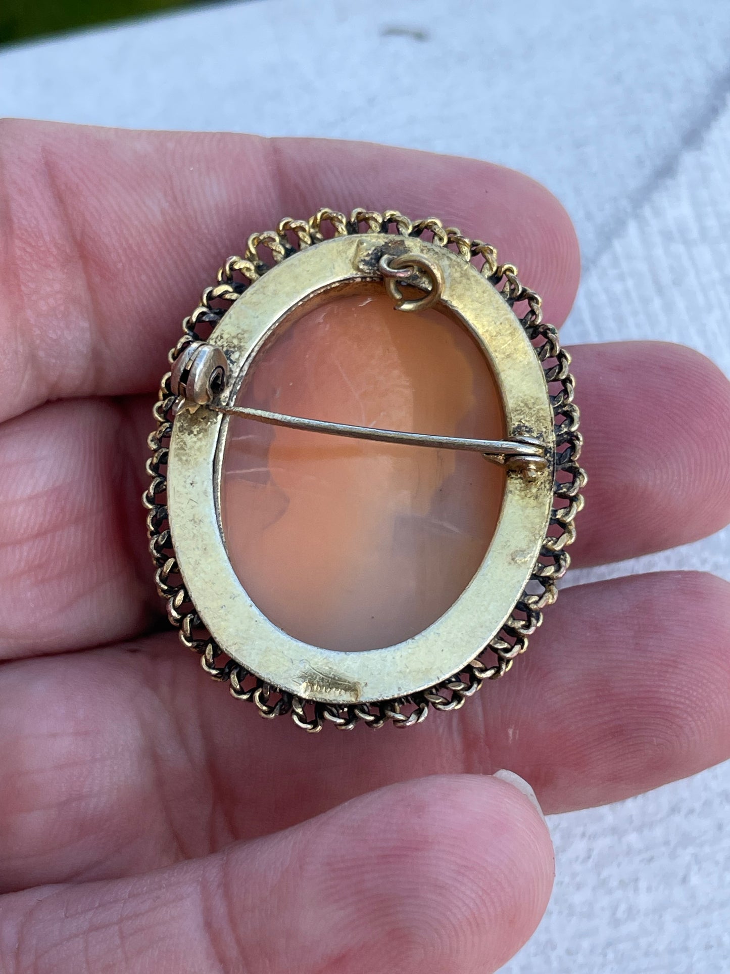 Gold filled Shell Cameo Pin / Pendant