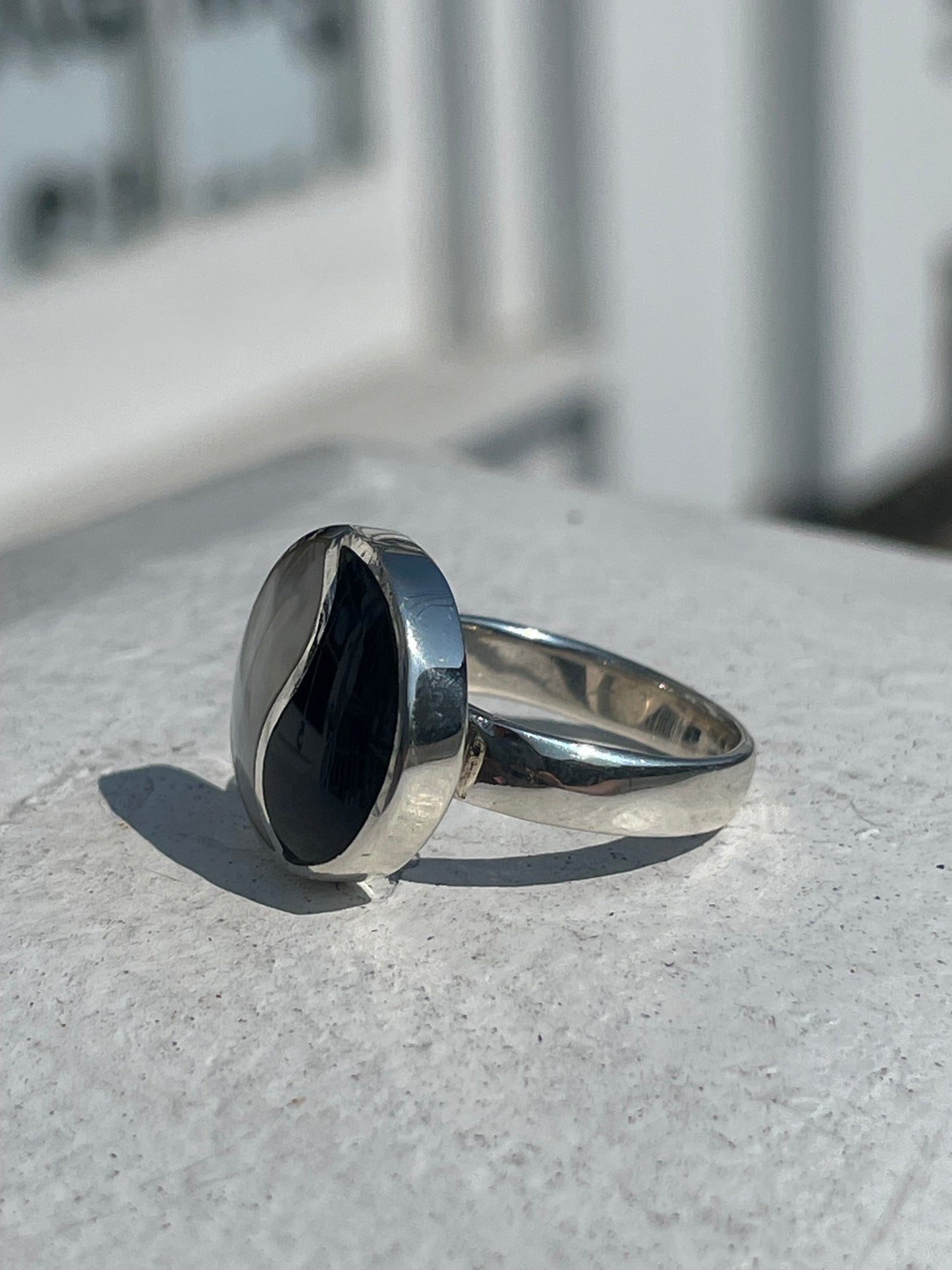 925 Sterling Silver Mother of Pearl & Black Onyx Yin Yang Signet Ring Size 5.5