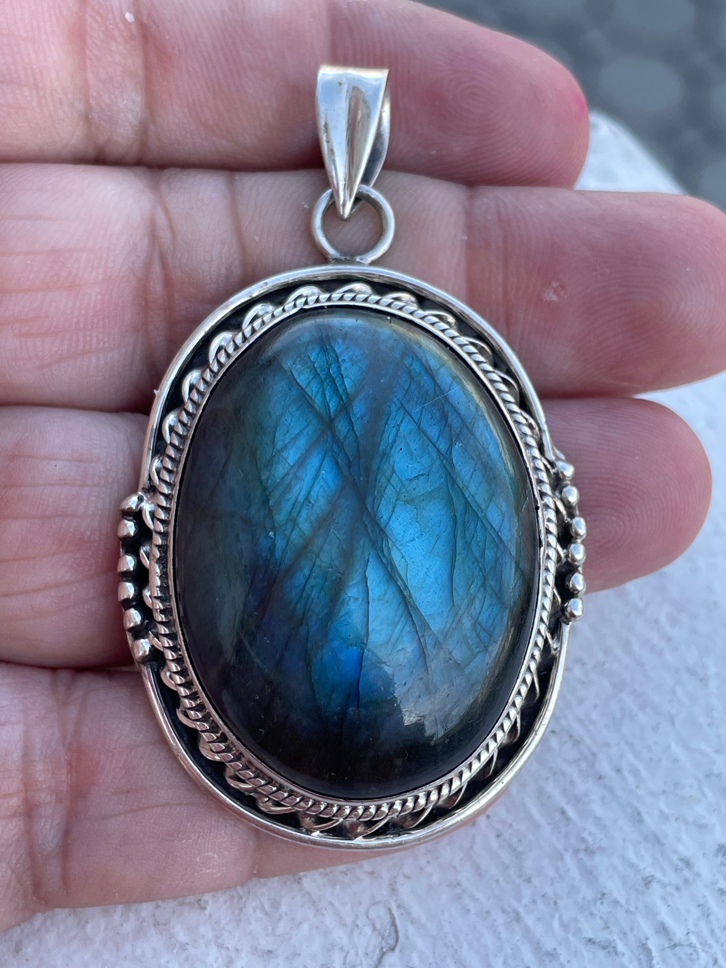 925 Sterling Silver 80.00ct Large Labradorite Pendant