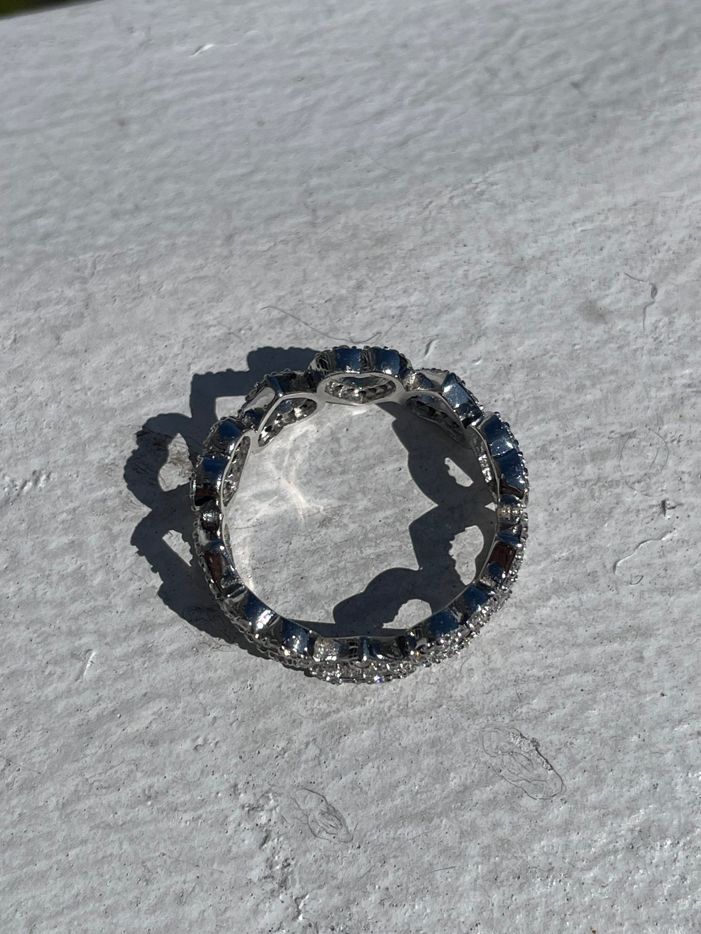 925 Sterling Silver Sparkling Heart Eternity Band Ring Size 9