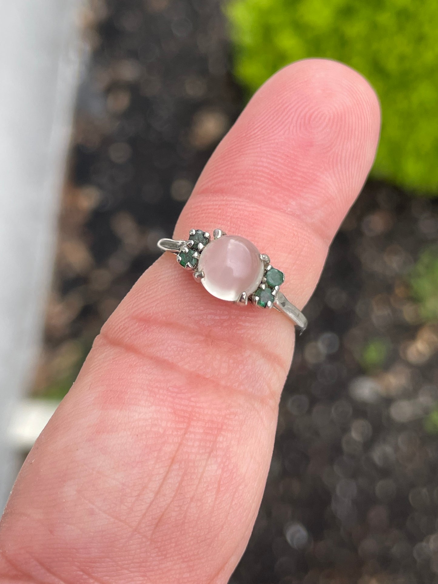925 Sterling Silver Moonstone & Emerald Cluster Ring Size 6.5