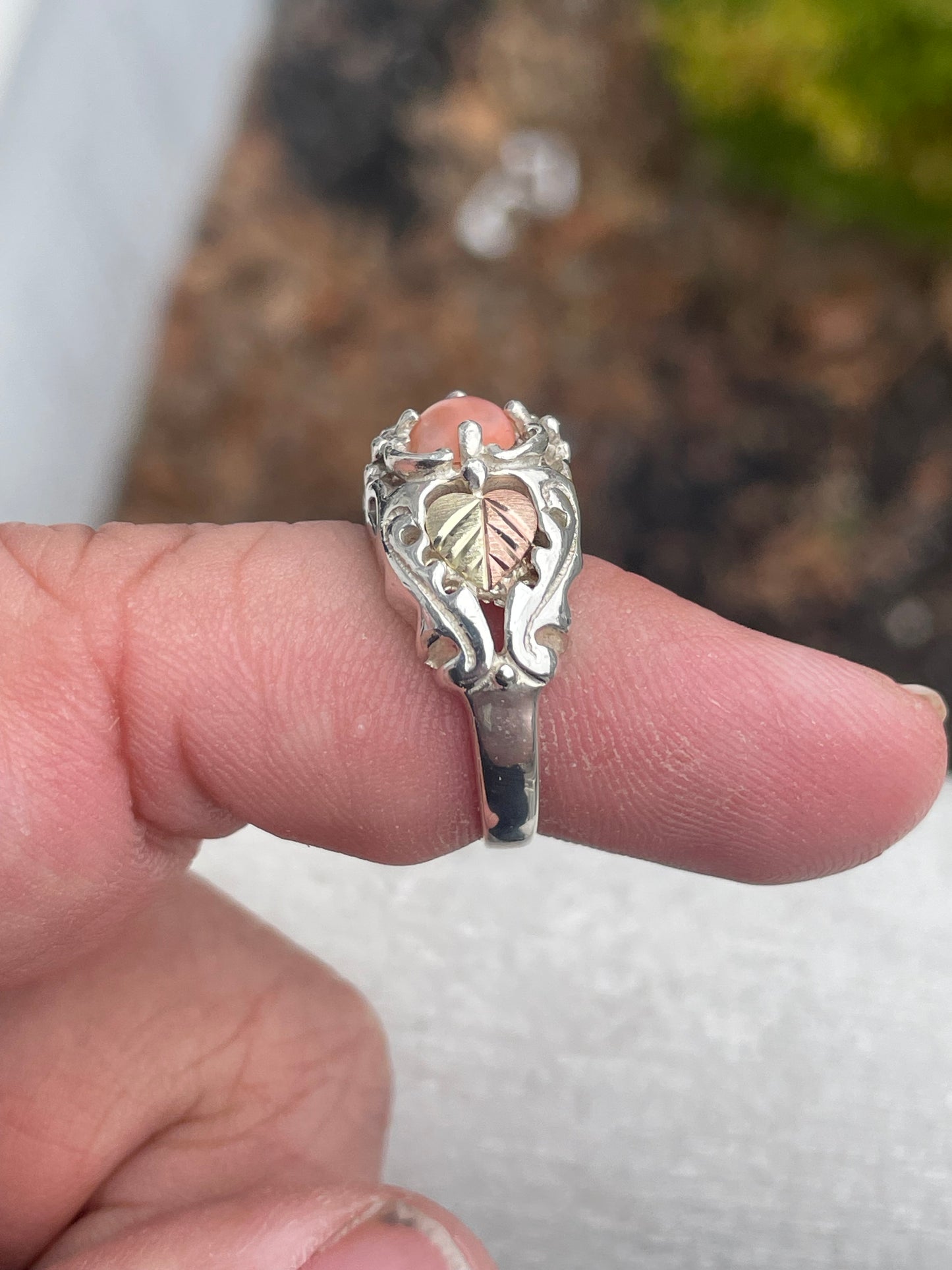 925 Sterling Silver & 12k Gold Coral Stone Ring Size 7