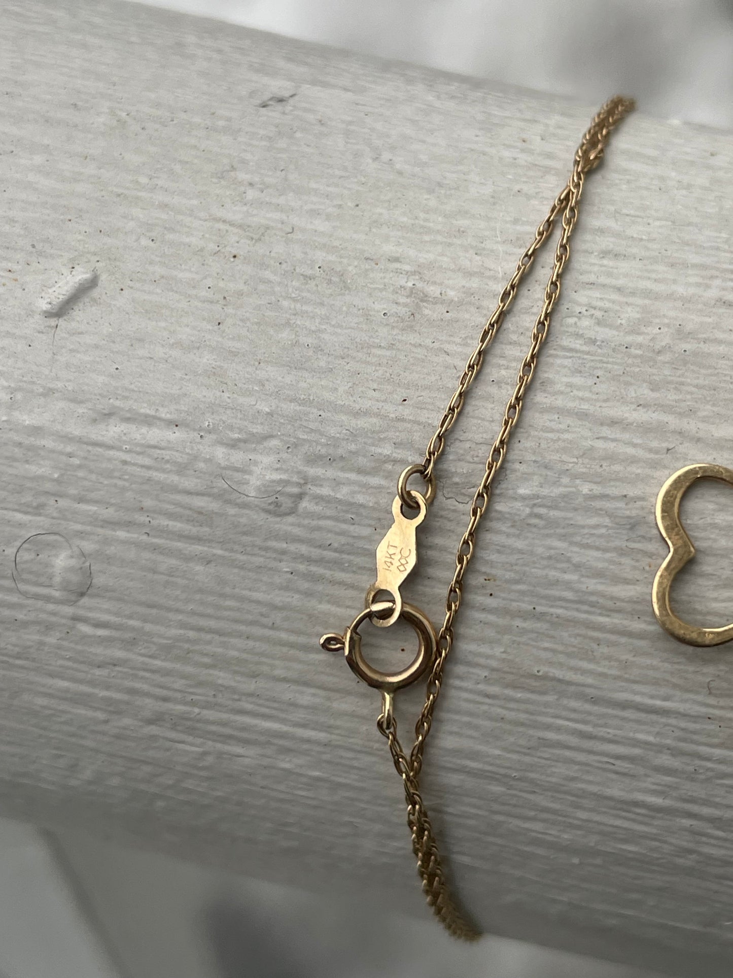 14k Gold 3 Leaf Clover Emerald Necklace