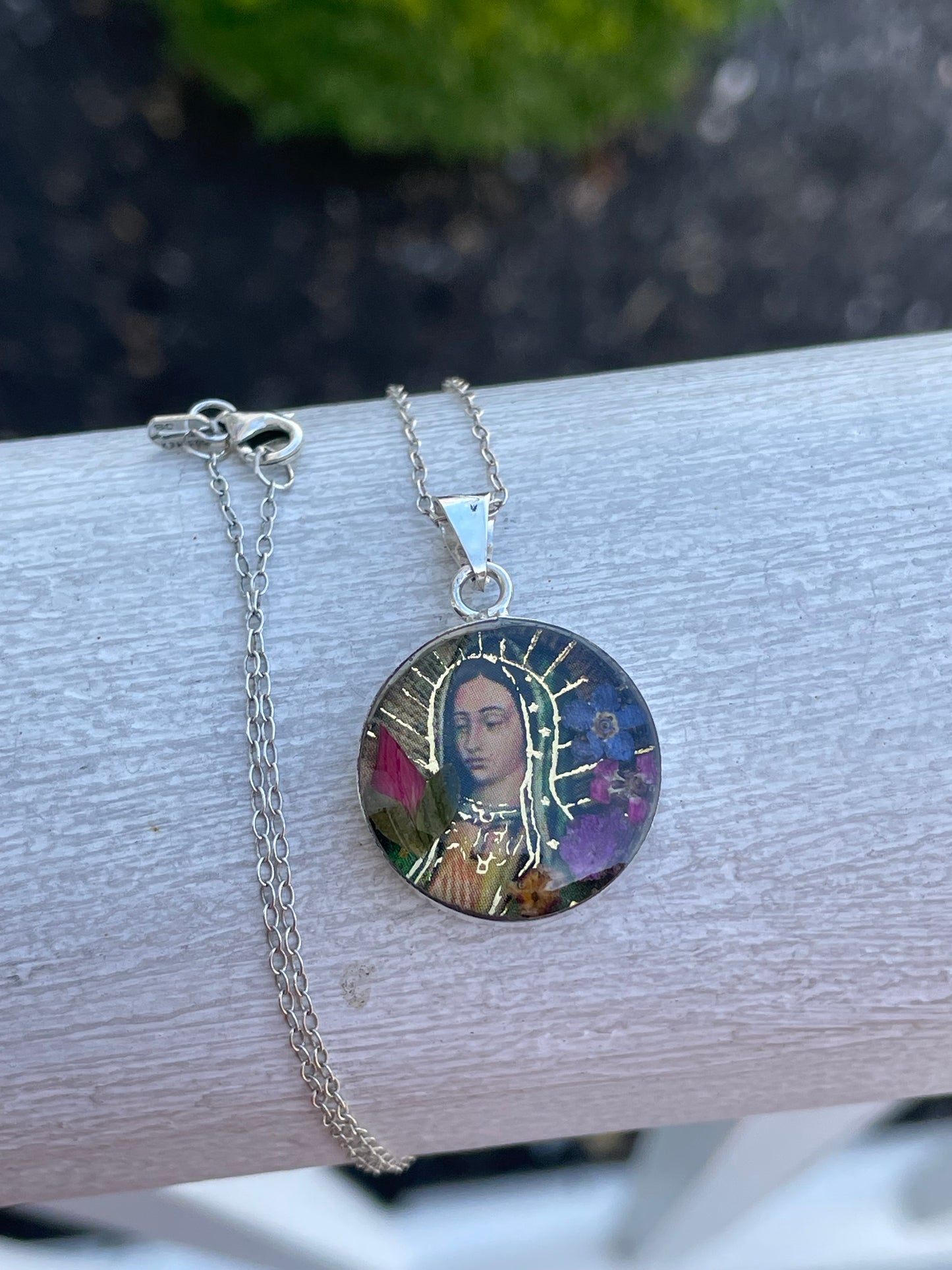 925 Sterling Silver Virgin Mary Encapsulated Necklace