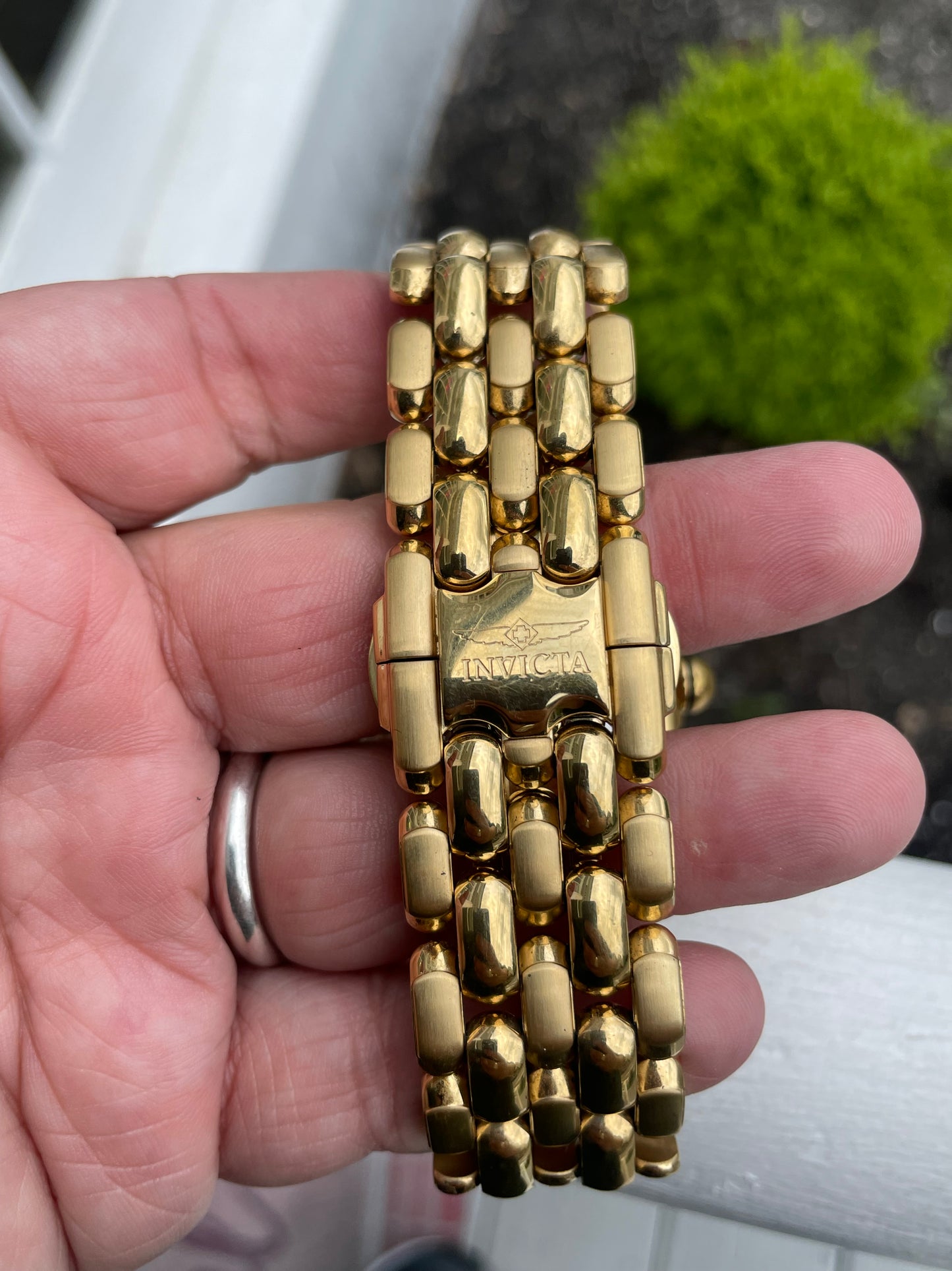 Men’s Invicta Goldtone Watch Model 2223