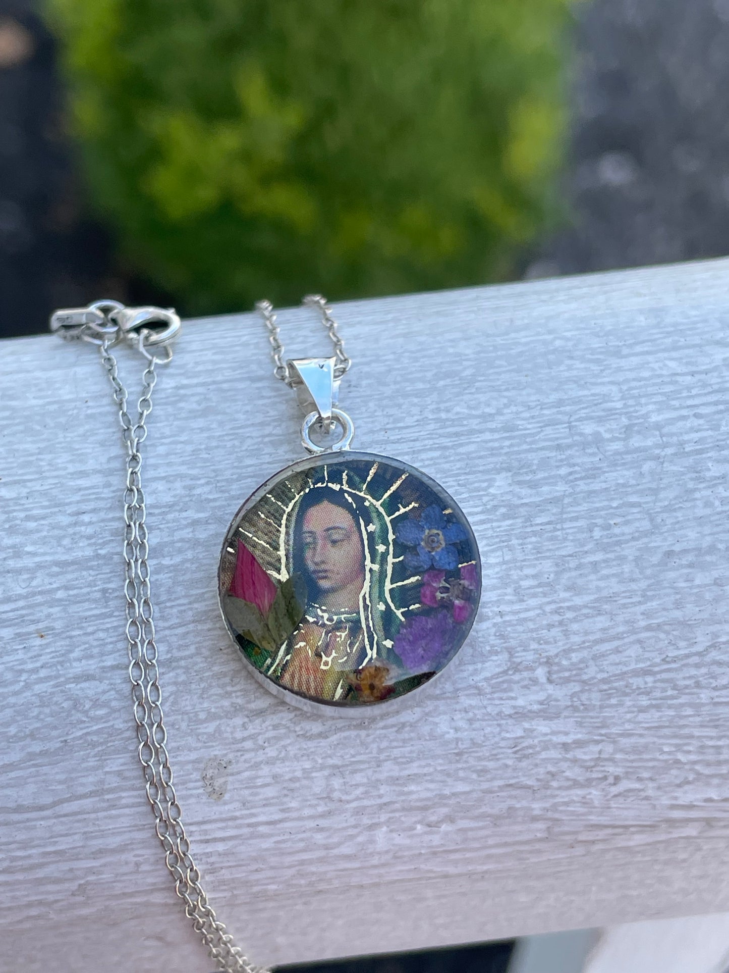 925 Sterling Silver Virgin Mary Encapsulated Necklace
