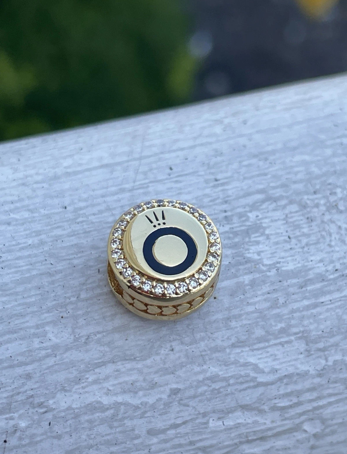 Pandora New York City Exclusive Shine Gold Signet Travel Charm