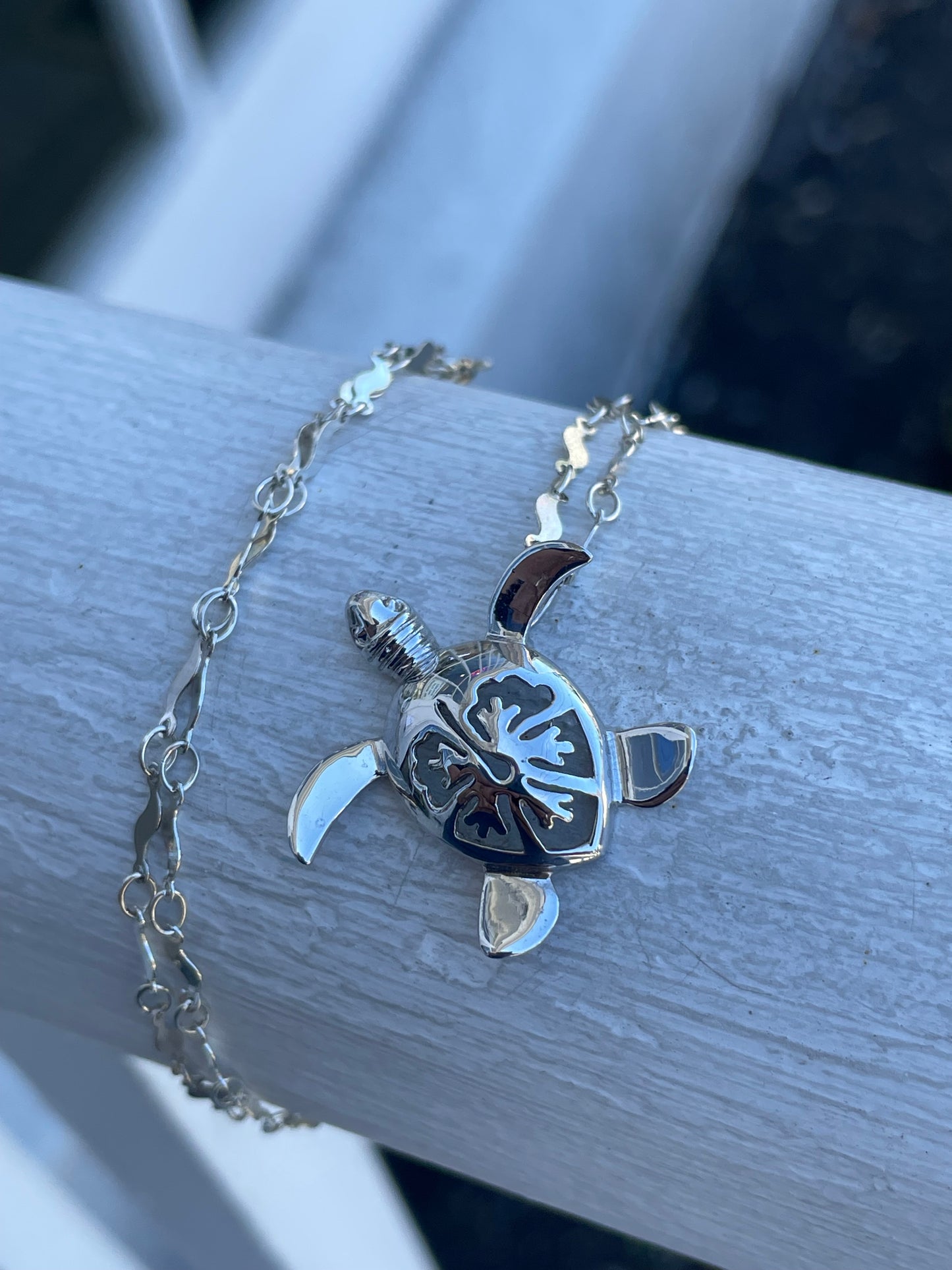 925 Sterling Silver High Polished Sea Turtle 18” Necklace.