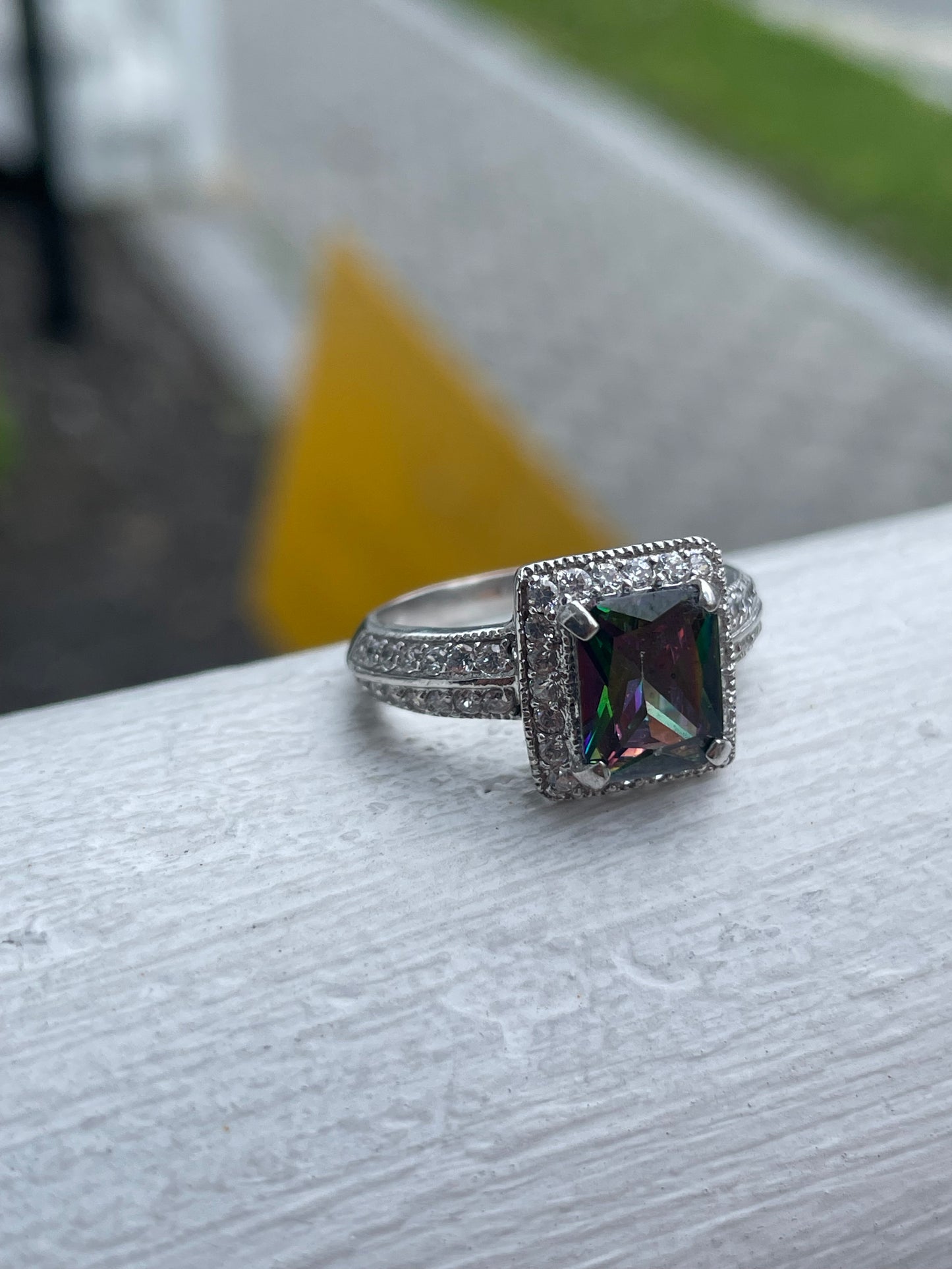925 Sterling Silver Mystic Topaz Solitaire Ring w/ Cz Halo Size 8