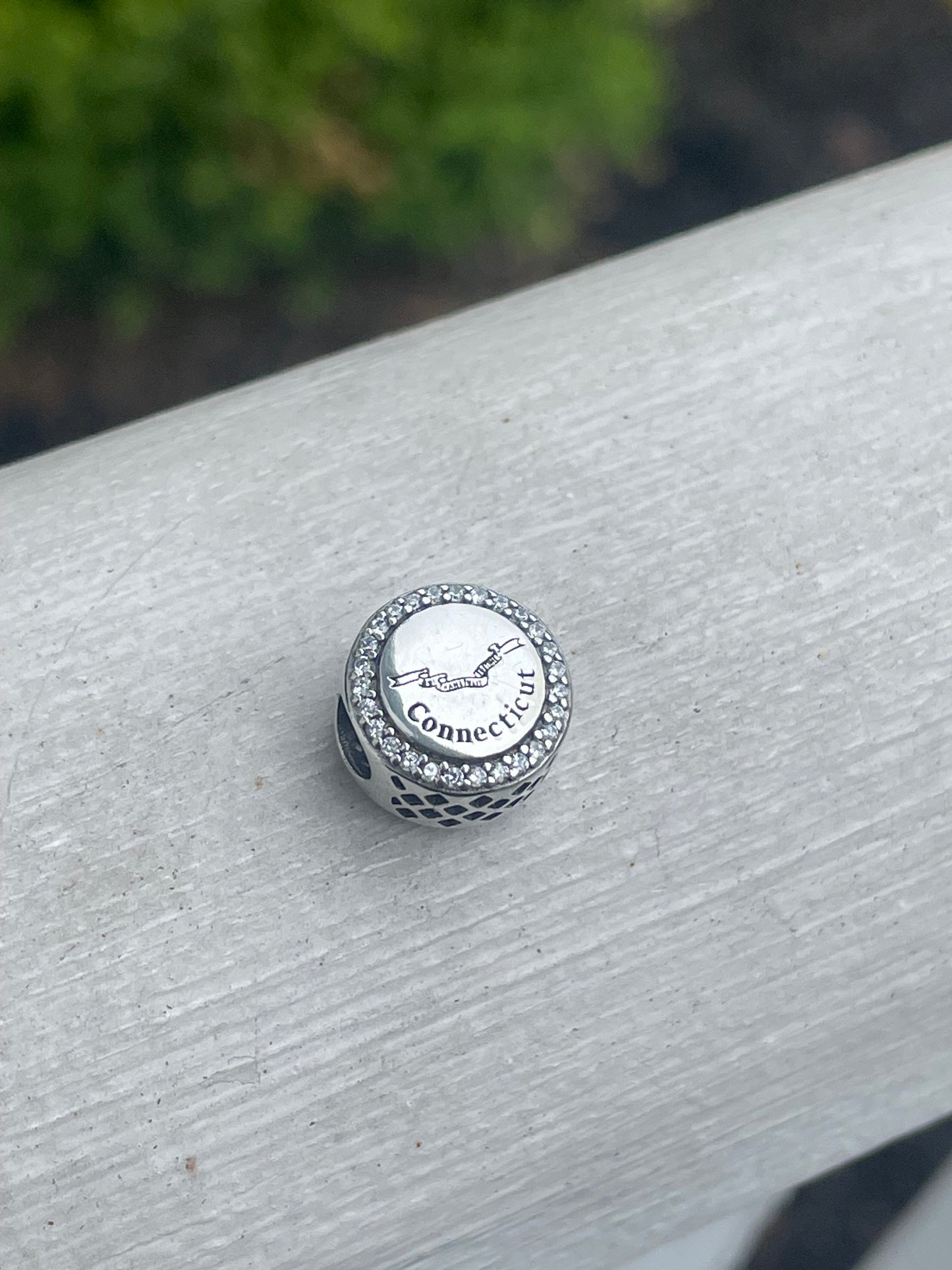 Pandora Connecticut Exclusive State Crest Round Travel Charm