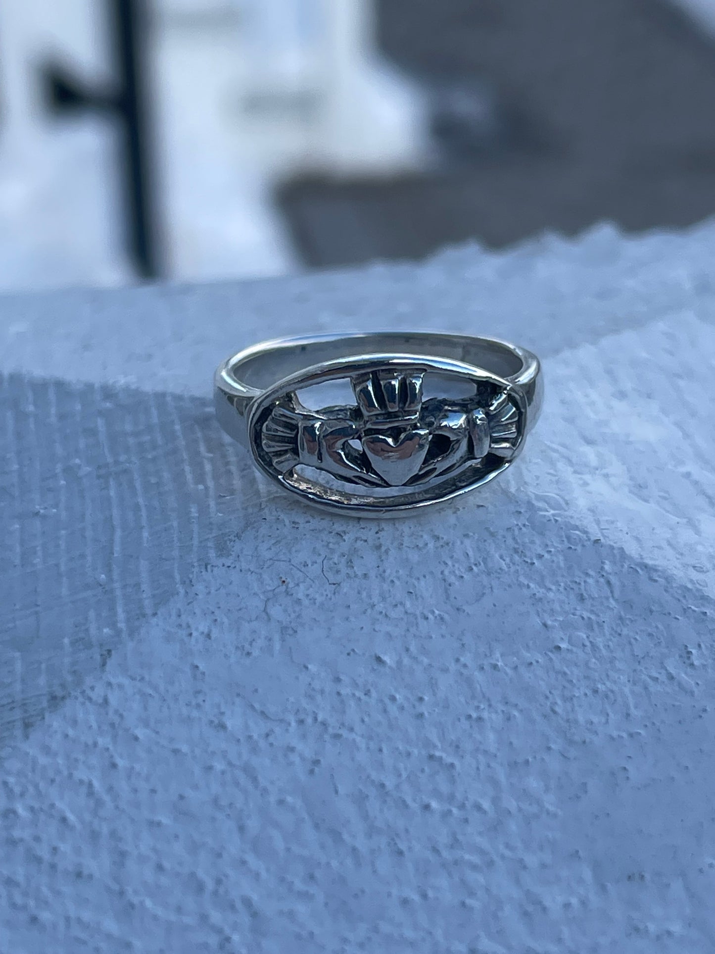 925 Sterling Silver Openwork Irish Claddagh Oval Signet ring size 7