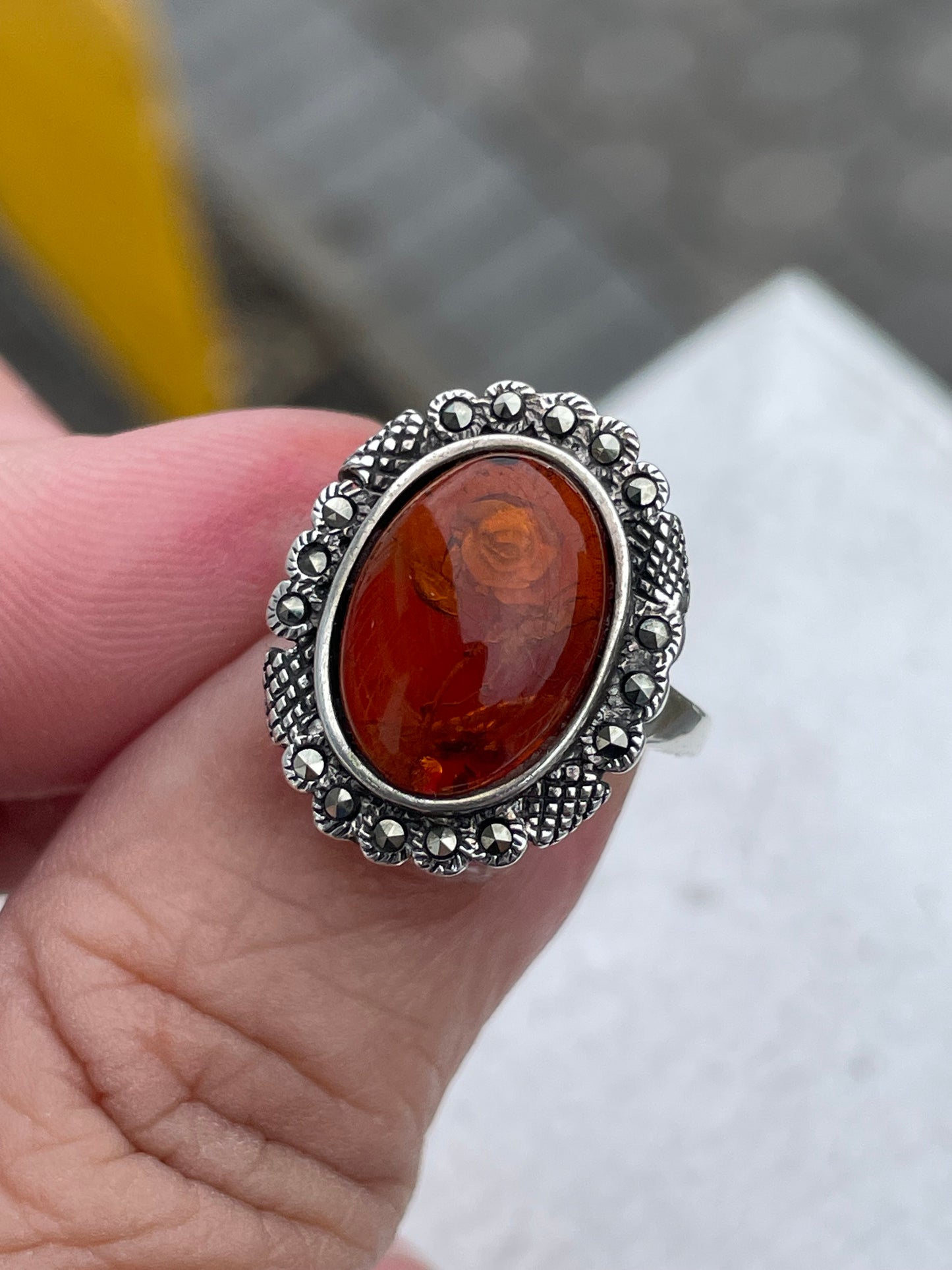 925 Sterling Silver Simulated Amber & Marcasite Flower Etched Signet Ring Size 5.75