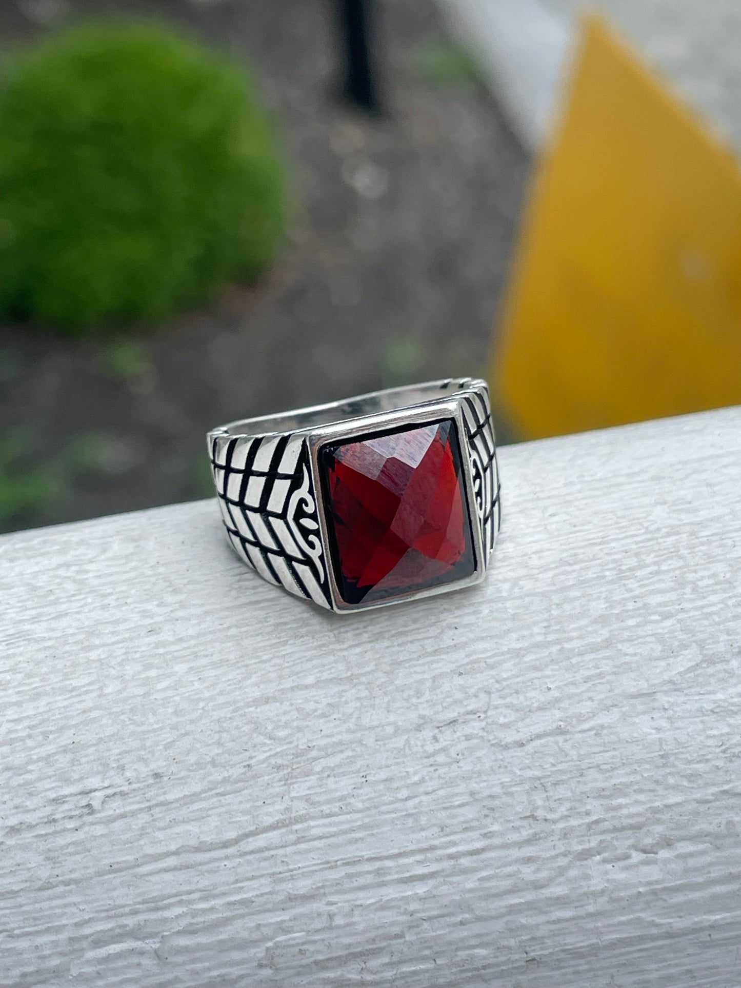 925 Sterling Silver Rectangle Garnet Signet Ring Size 9