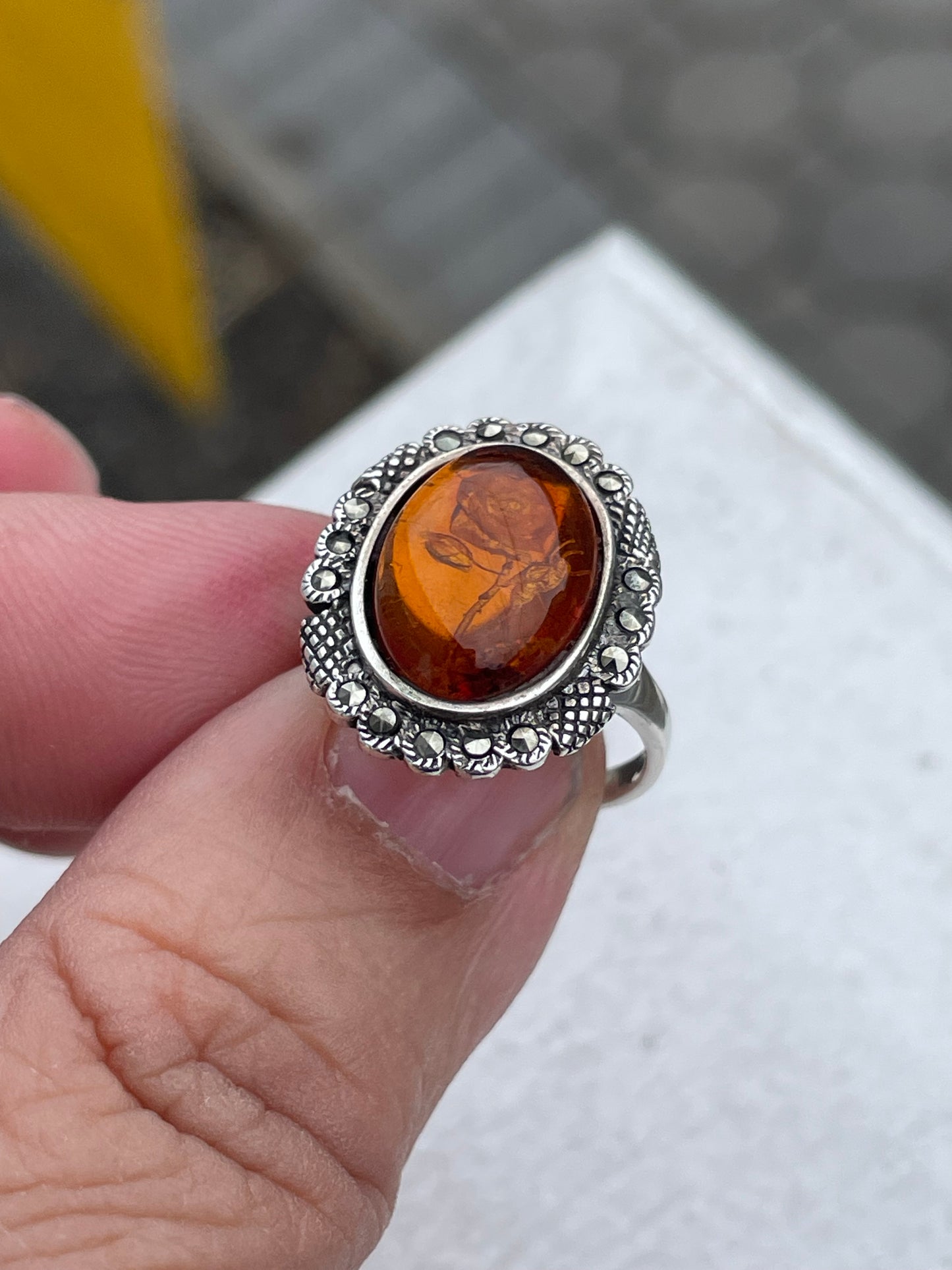 925 Sterling Silver Simulated Amber & Marcasite Flower Etched Signet Ring Size 5.75