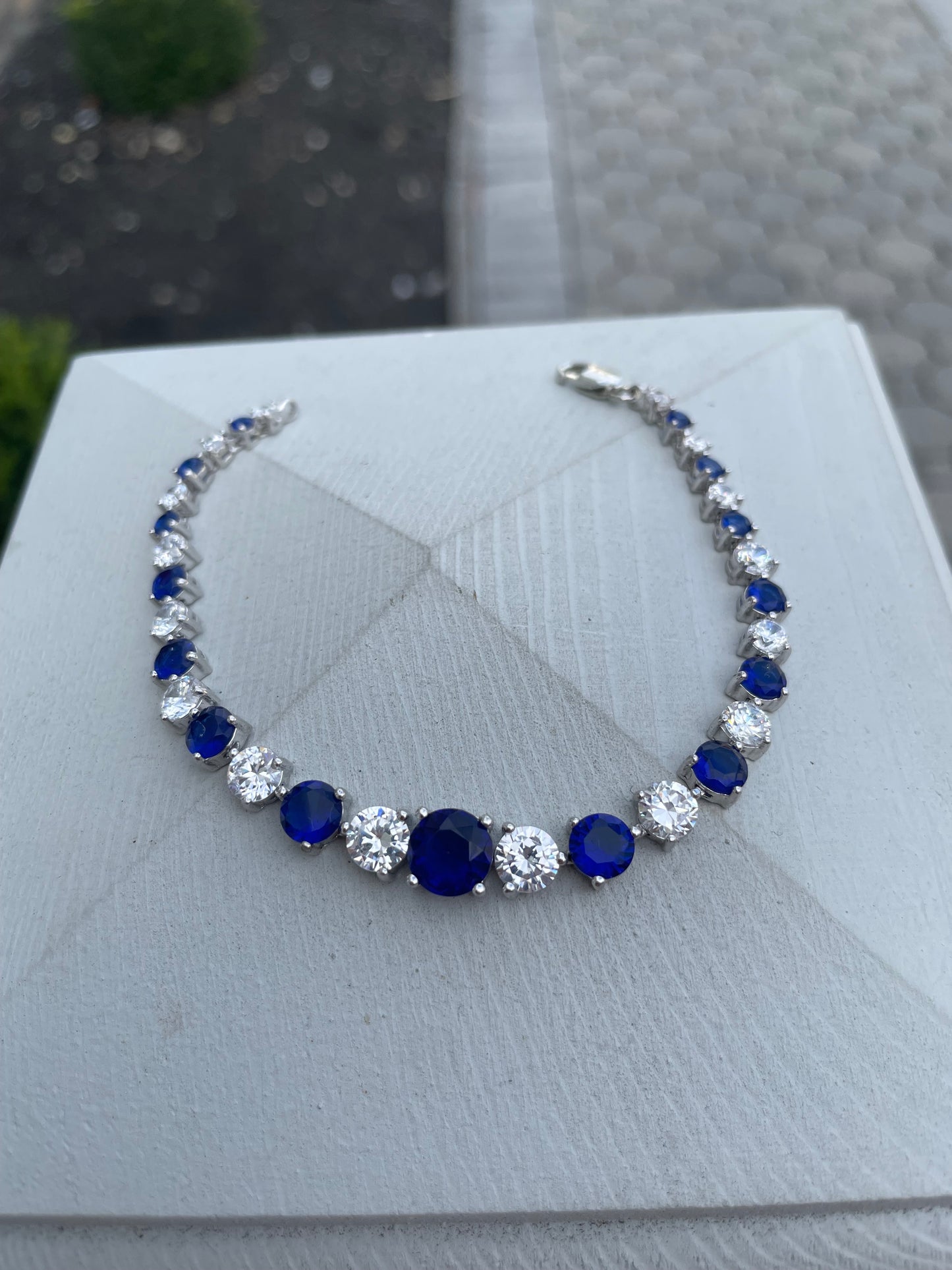 925 Sterling Silver Blue & Clear Cz Graduated Tennis Bracelet