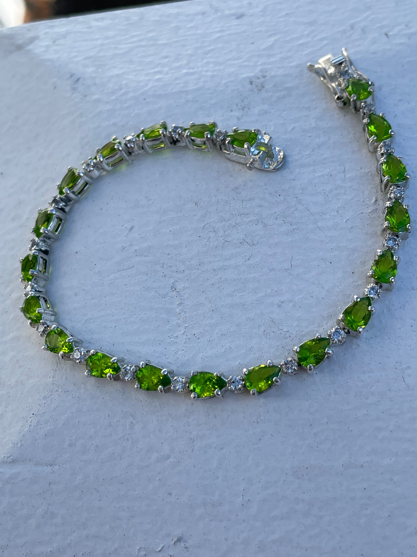 925 Sterling Silver Simulated Peridot & Cz Tennis Bracelet 7.25”