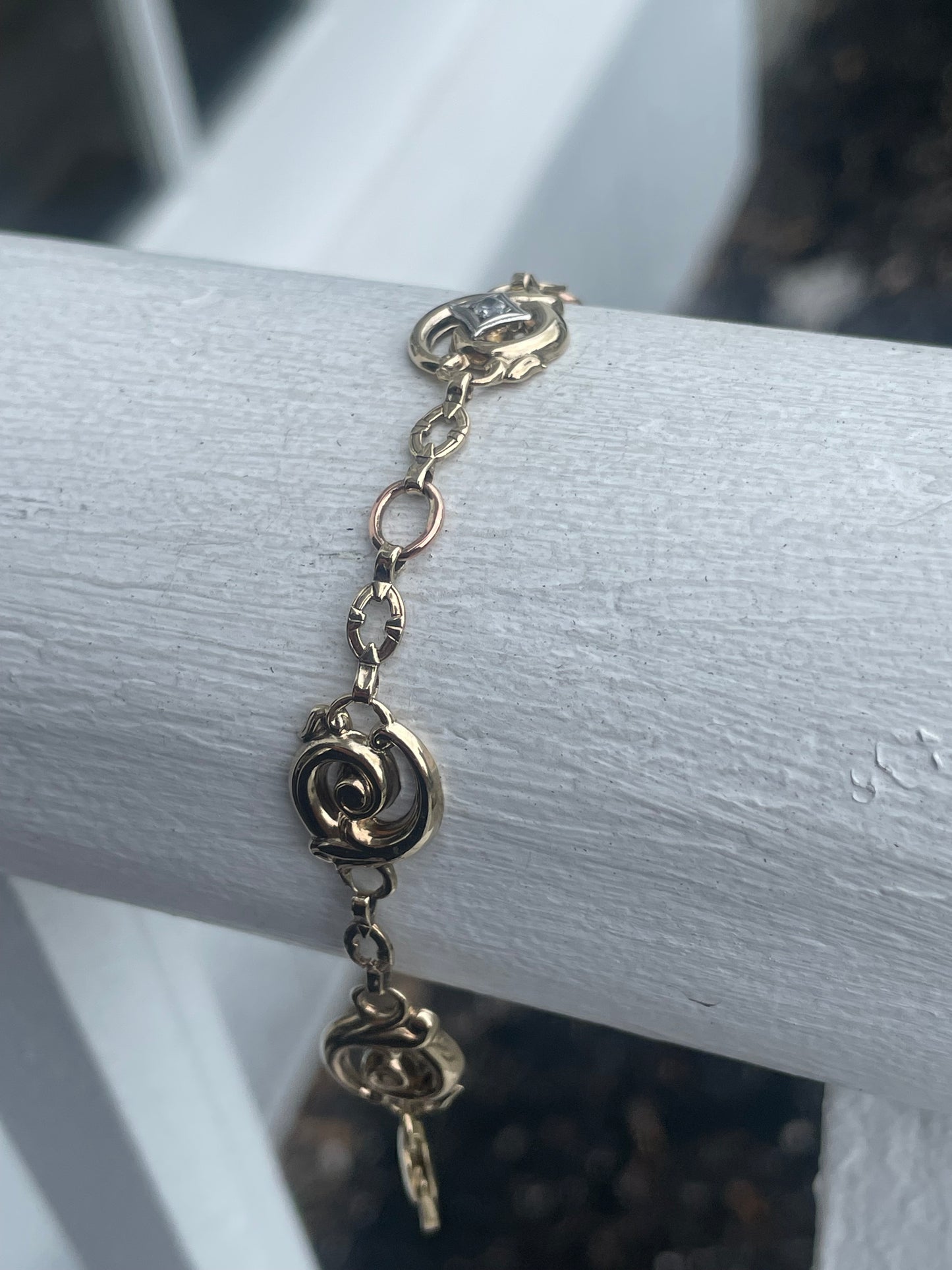 14k Gold Antique Diamond Swirl Station Link Bracelet 7”