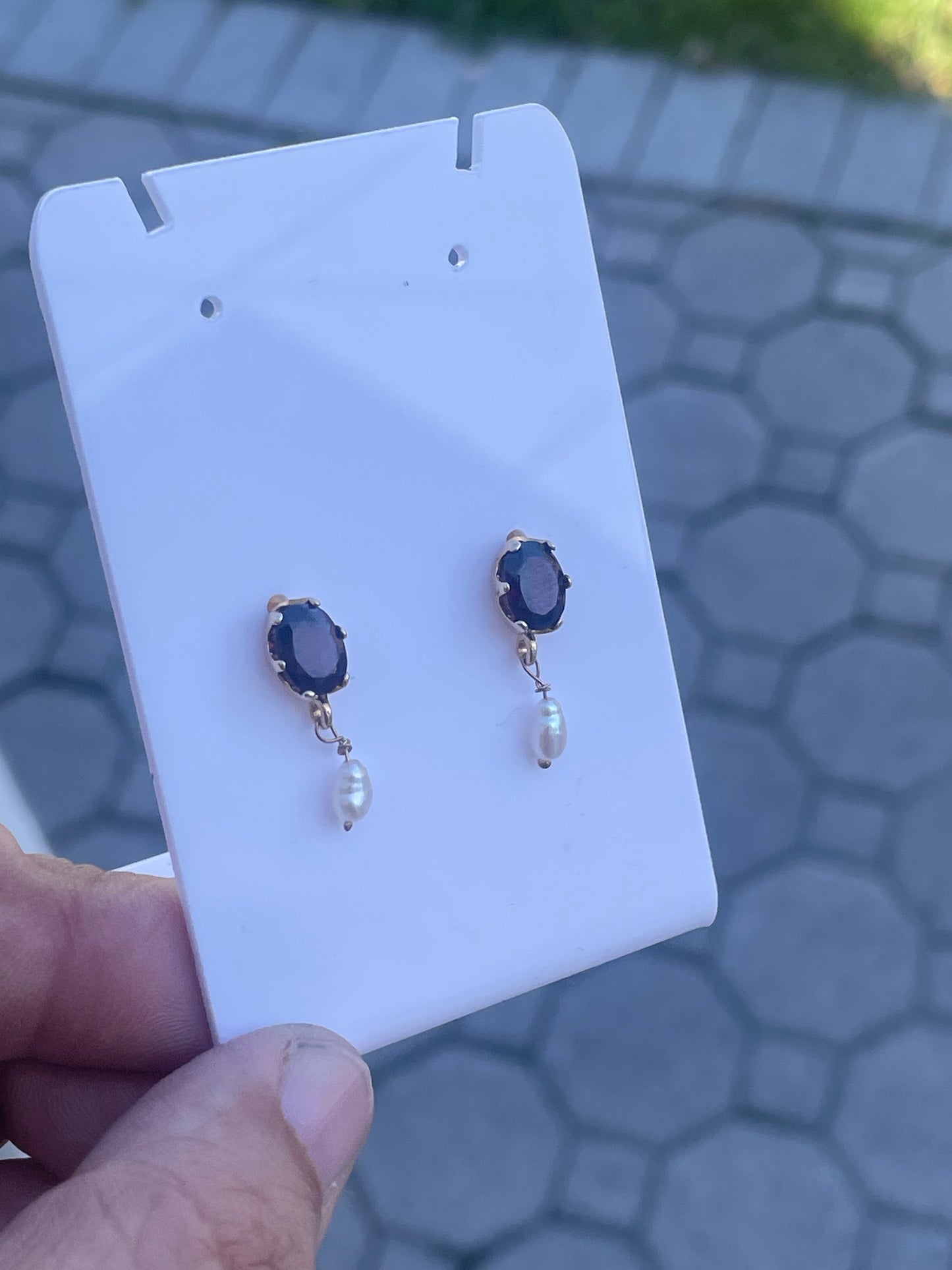 Vintage 14k Gold Natural Garnet and Rice Pearl Dangle Earrings