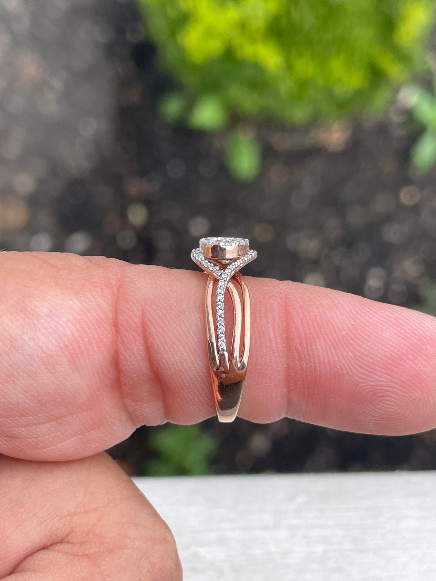 9k Rose Gold Infinity Diamond Cluster Ring Size 7