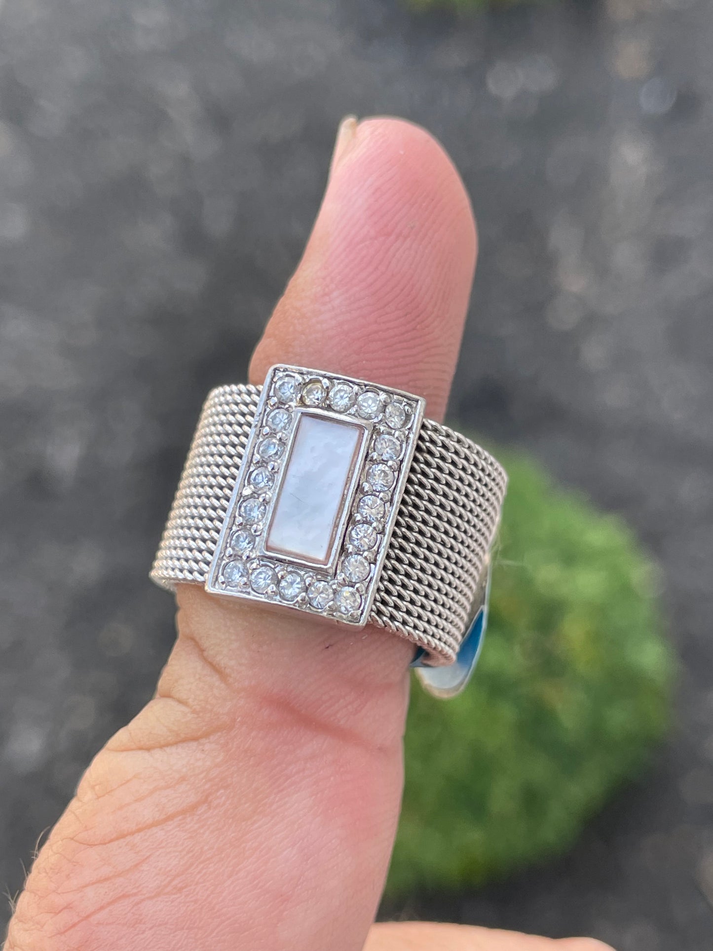 925 Sterling Silver Hard Mesh Somerset Wide Mother of Pearl & Cz Ring