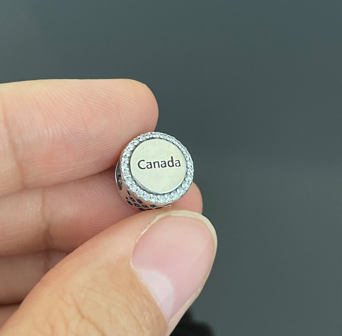 Pandora Country of Canada Exclusive Round Signet Flag Travel Charm