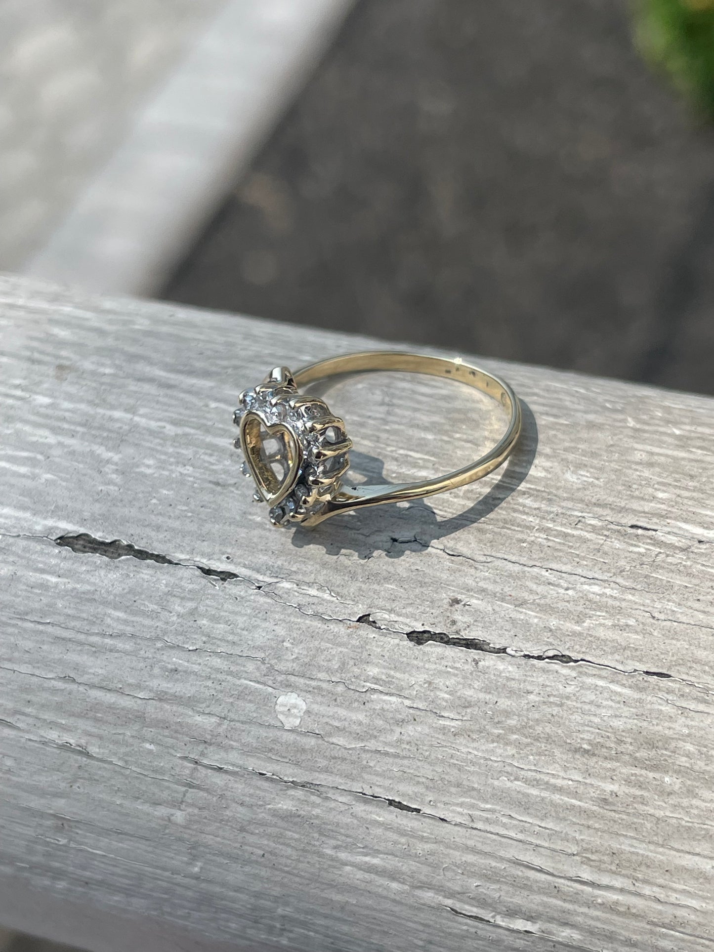 10k Gold Vintage 1980s Open Heart Natural Diamond Bypass Ring