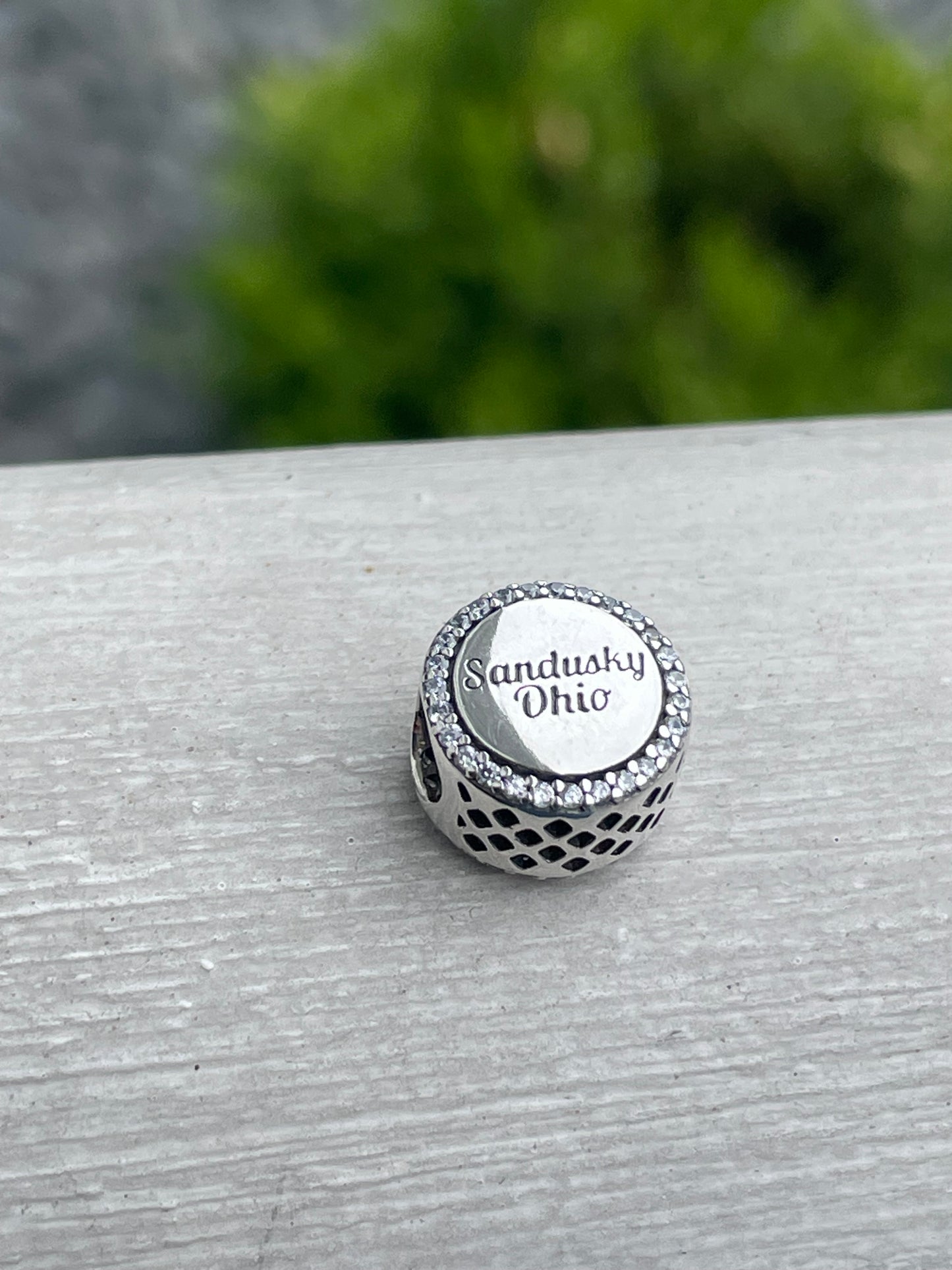 Pandora Sandusky Ohio State Exclusive Travel Signet Round Charm