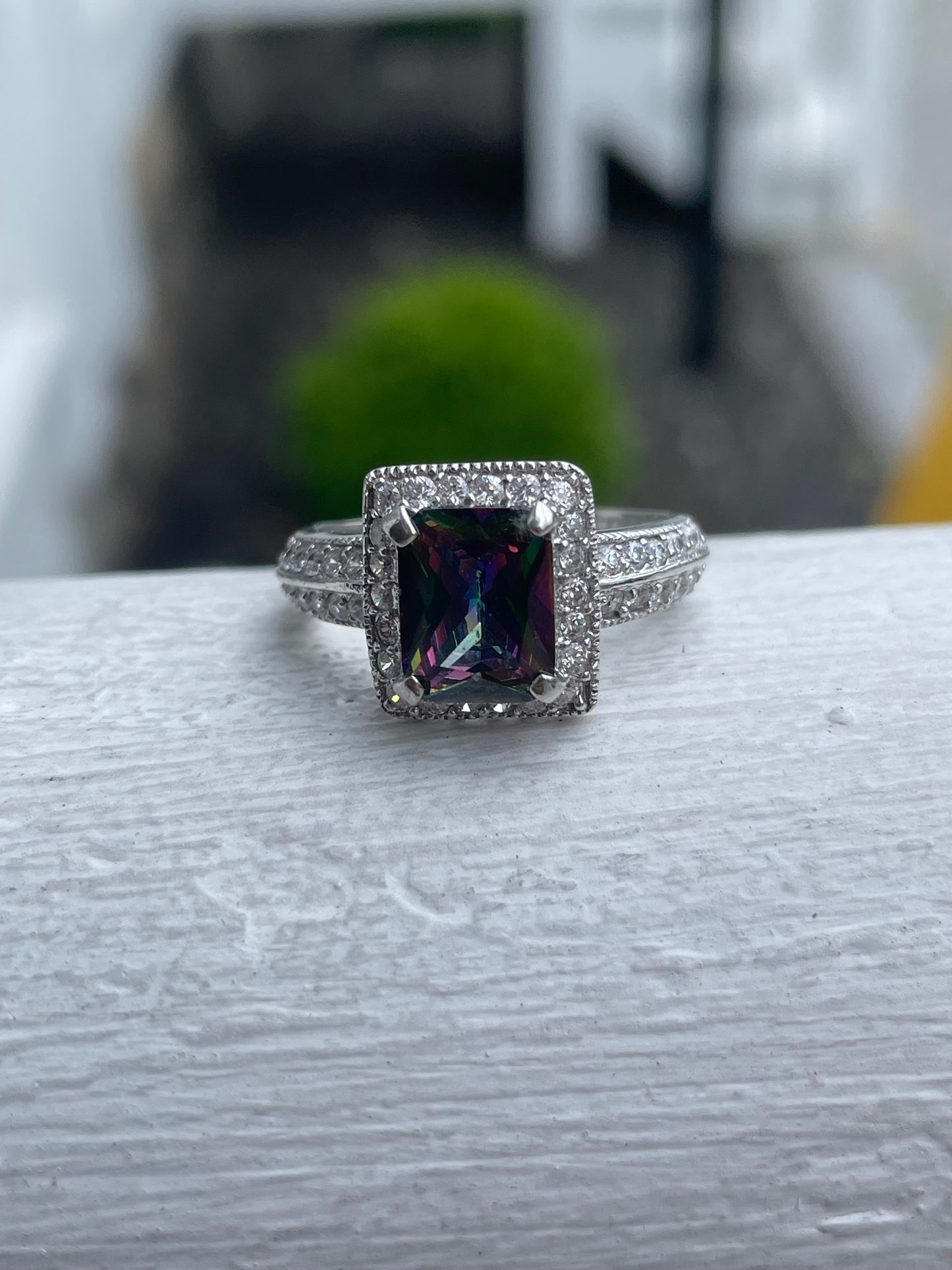 925 Sterling Silver Mystic Topaz Solitaire Ring w/ Cz Halo Size 8