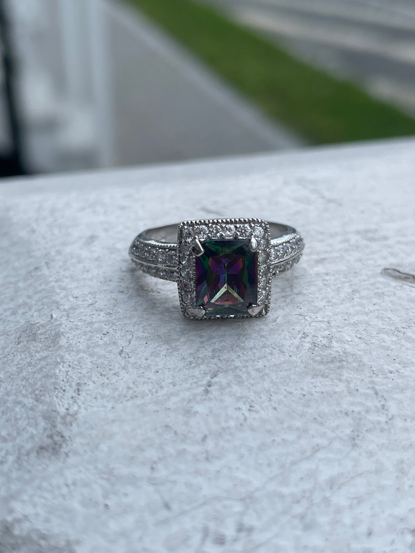 925 Sterling Silver Mystic Topaz Solitaire Ring w/ Cz Halo Size 8