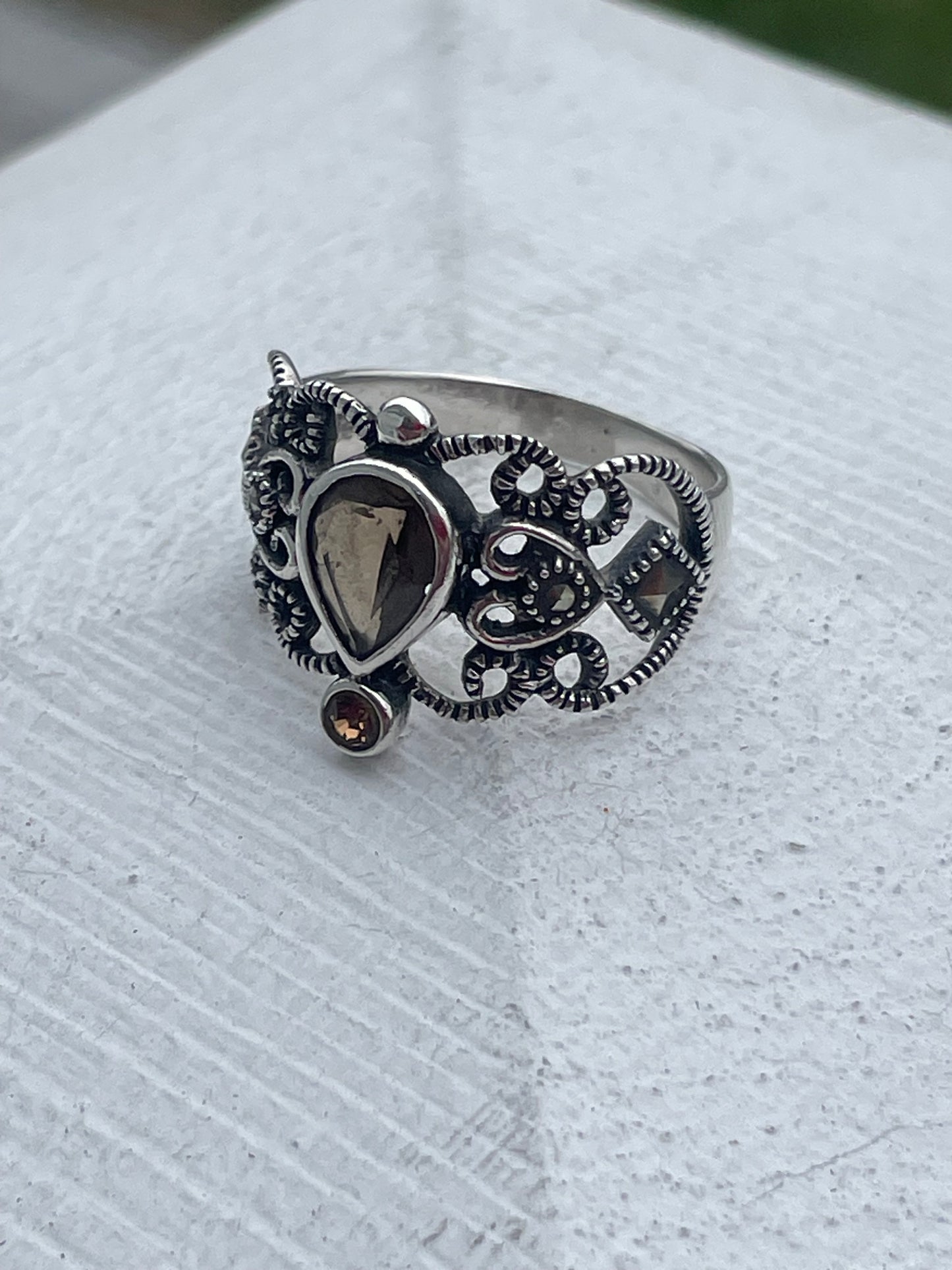 925 Sterling Silver Smoky Quartz & Marcasite Band Ring Size 7.5