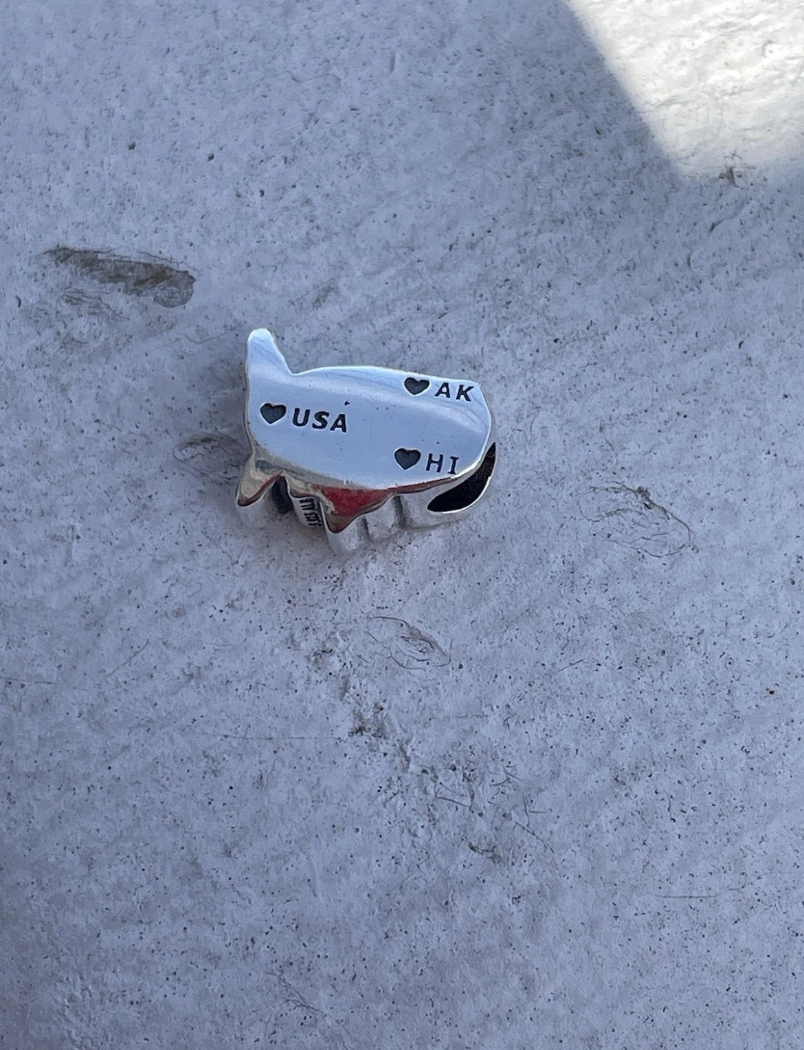 Retired Pandora United States USA Flag Country Outline Charm