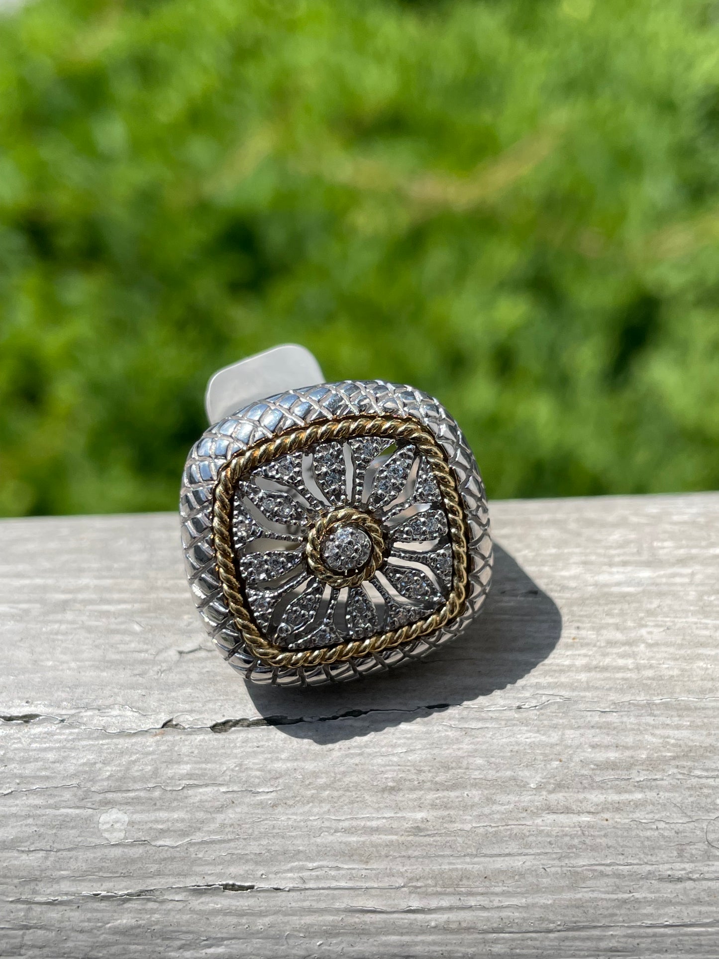 925 Sterling Silver & Vermeil Sparkling Signet Daisy Ring w/ Clear Zirconia