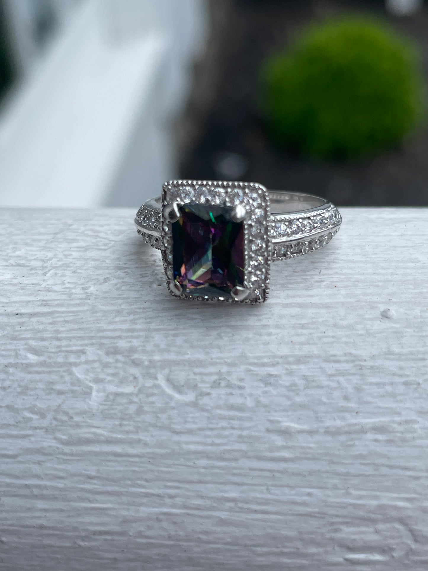 925 Sterling Silver Mystic Topaz Solitaire Ring w/ Cz Halo Size 8